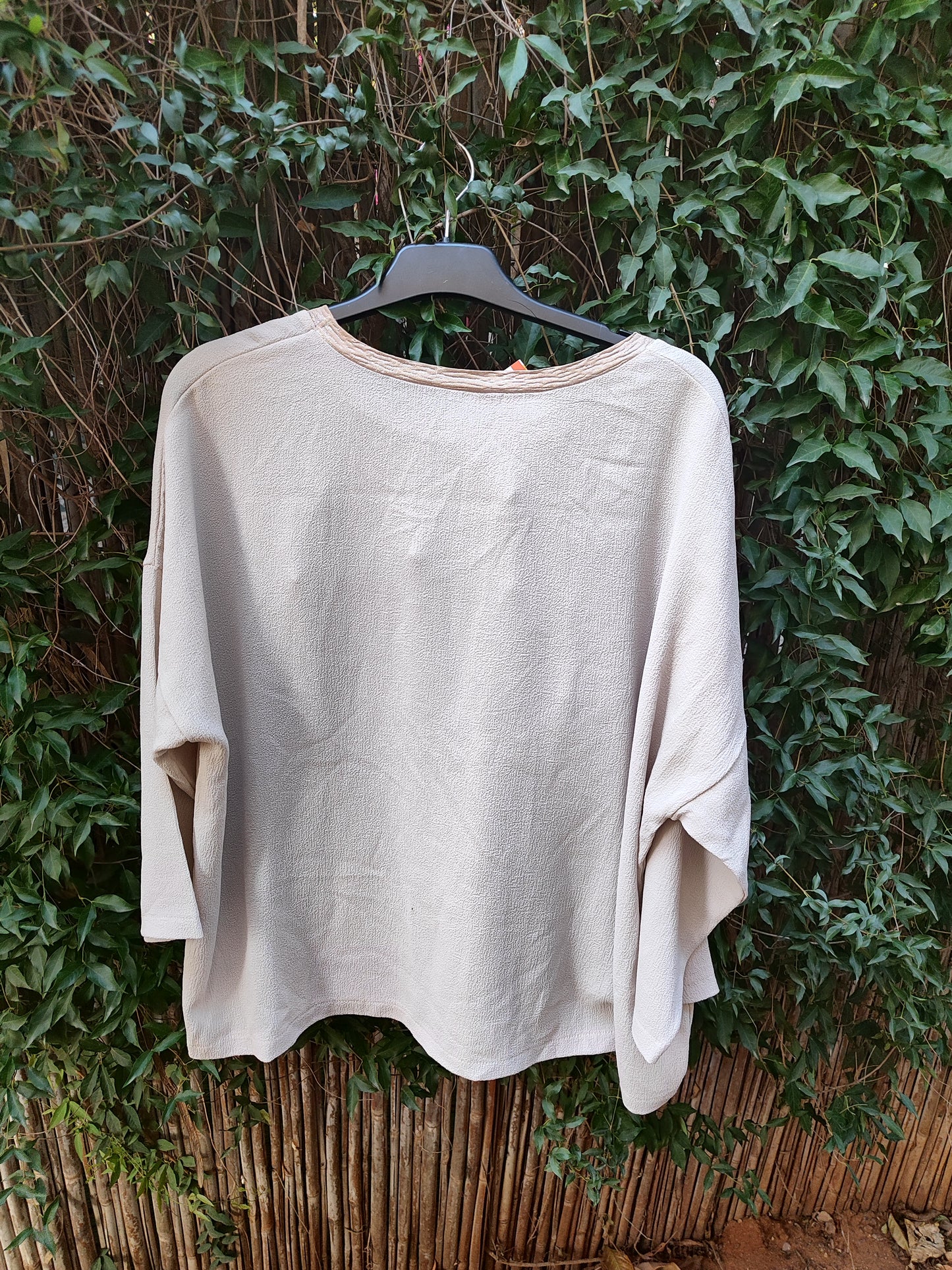 חולצת דפוס אומנות רחוב - Image 4 by מירית רודריג