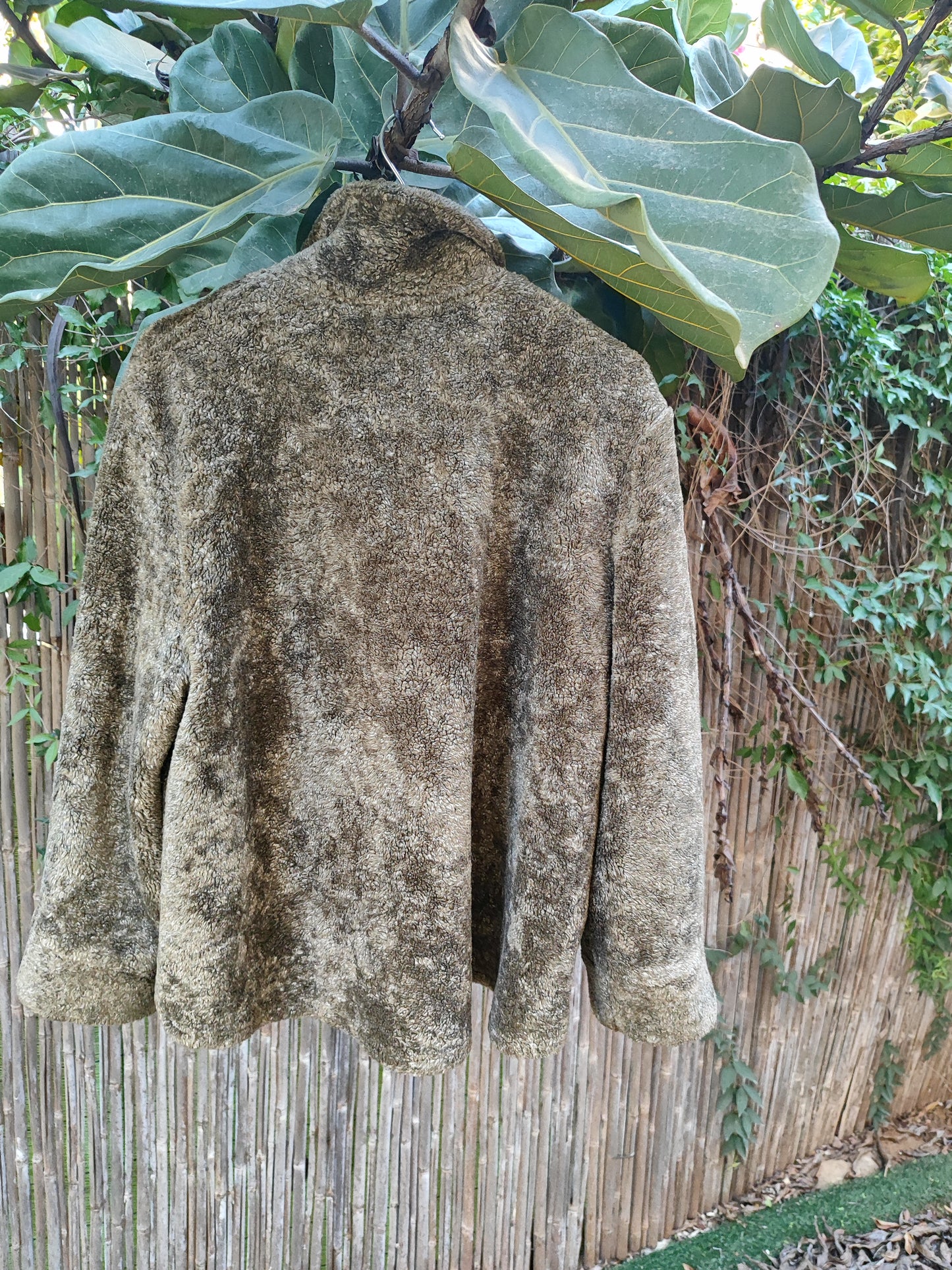 עליונית עבה בירוק כהה וסטיילי - Image 3 by Dorin Frankfurt