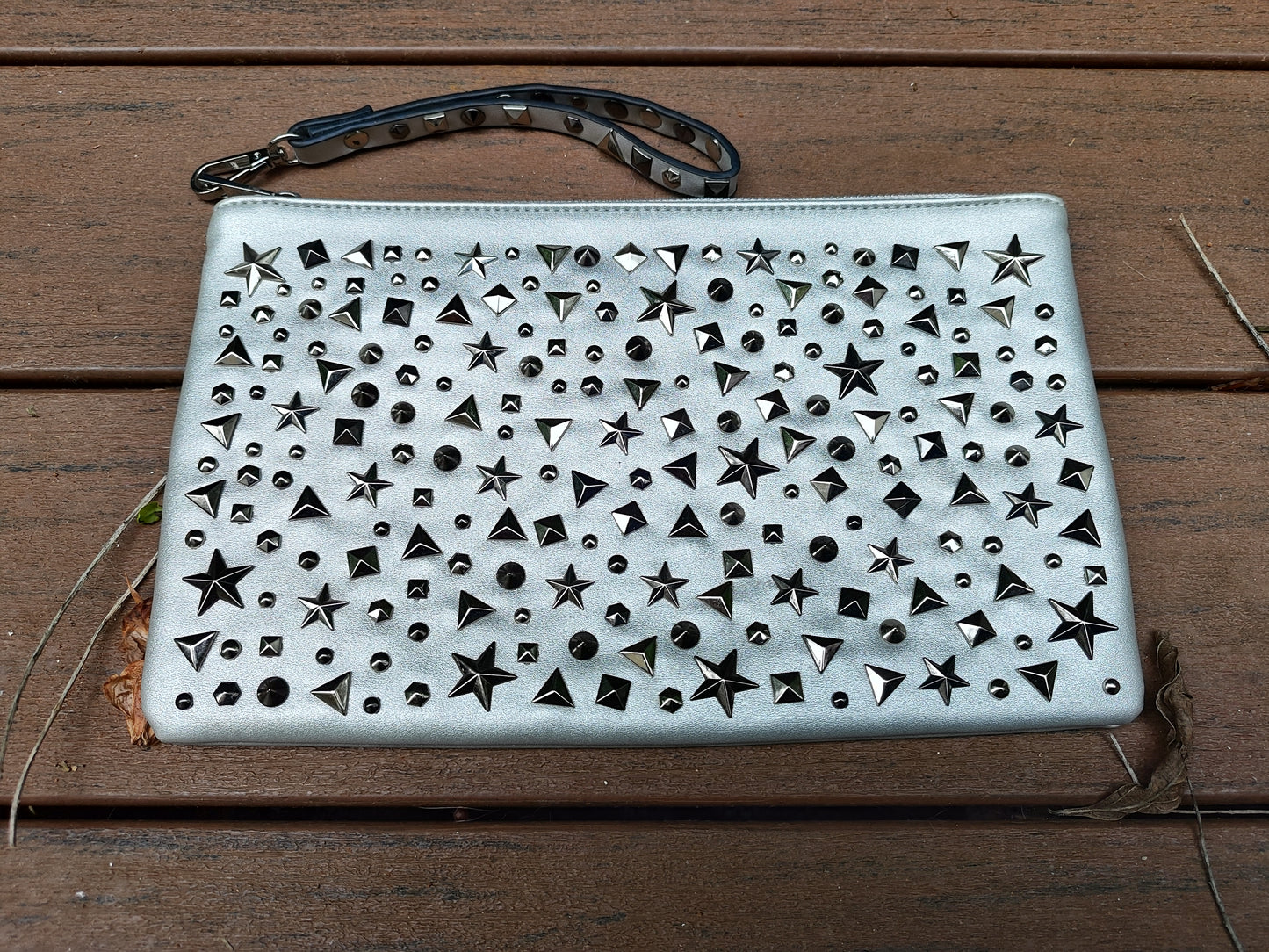 תיק קלאץ' כסוף בכוכבים מםוזרים by טופ טן - Size One Size