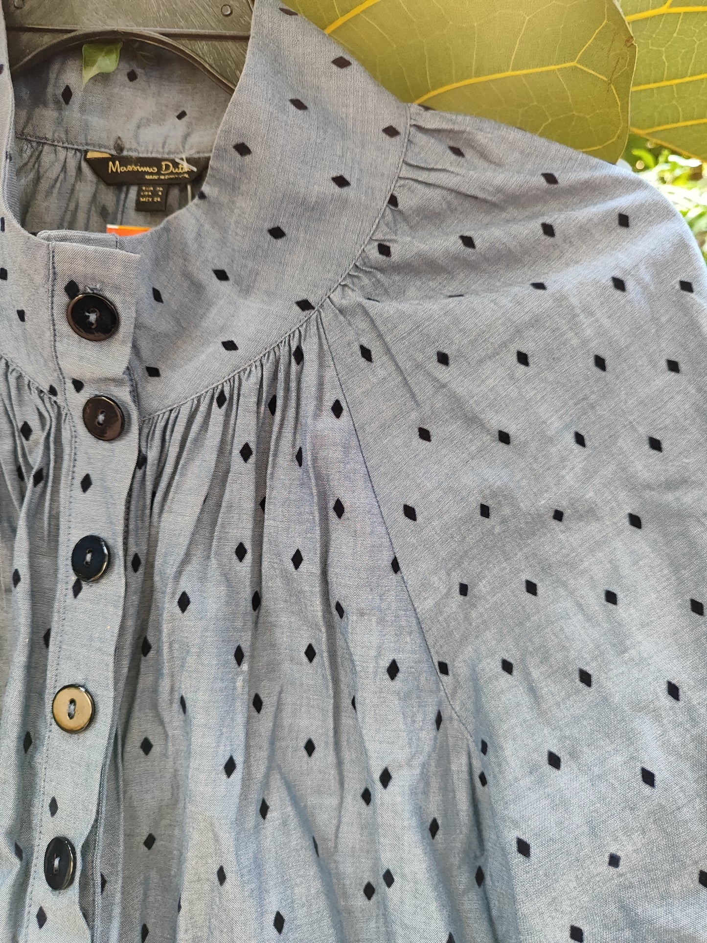 חולצת כפתורים בכווצים ומעוייני קטיפה - Image 3 by Massimo Dutti