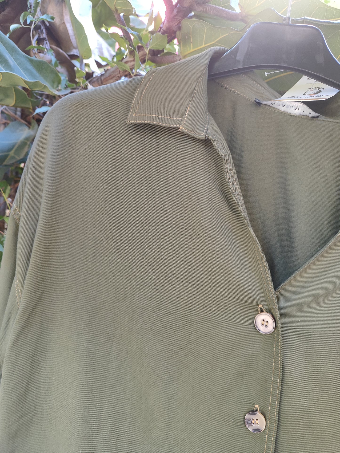 חולצה ירוקה מכופתרת תפרים בקרם - Image 3 by LCW Casual