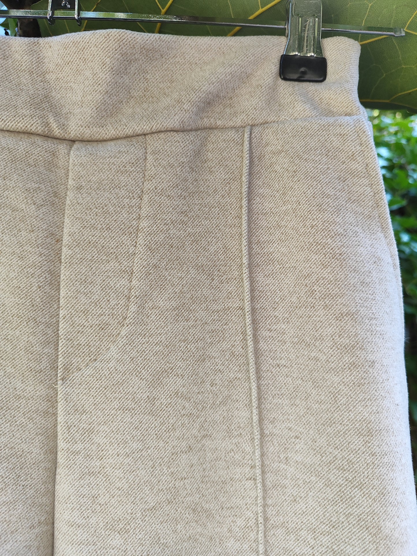 מכנסיים חמימים בקרם בפס מחלק - Image 4