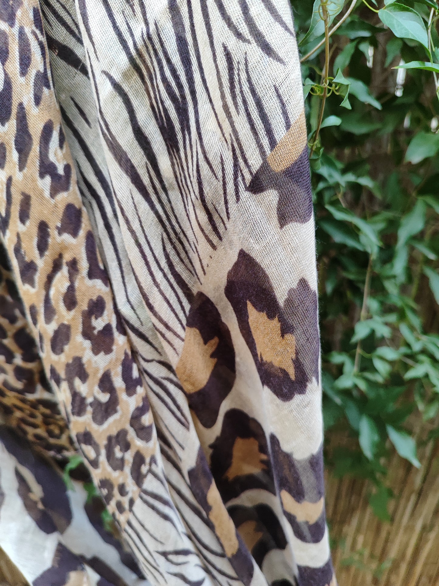 צעיף דק מנומר ושיקי - Image 4