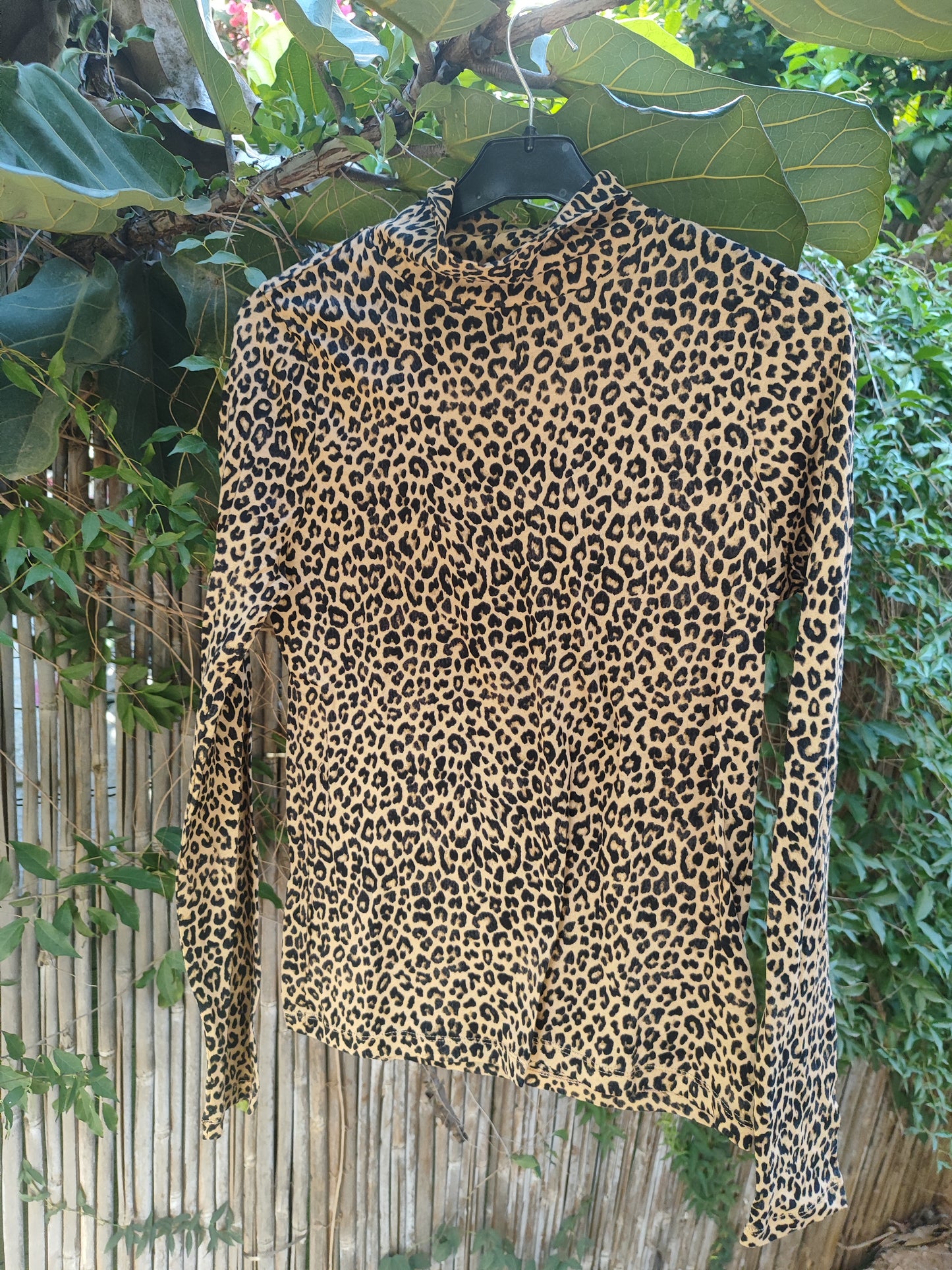 חולצה גולף דקה מנומרת נעימה וקלאסית - Image 2 by J. Crew