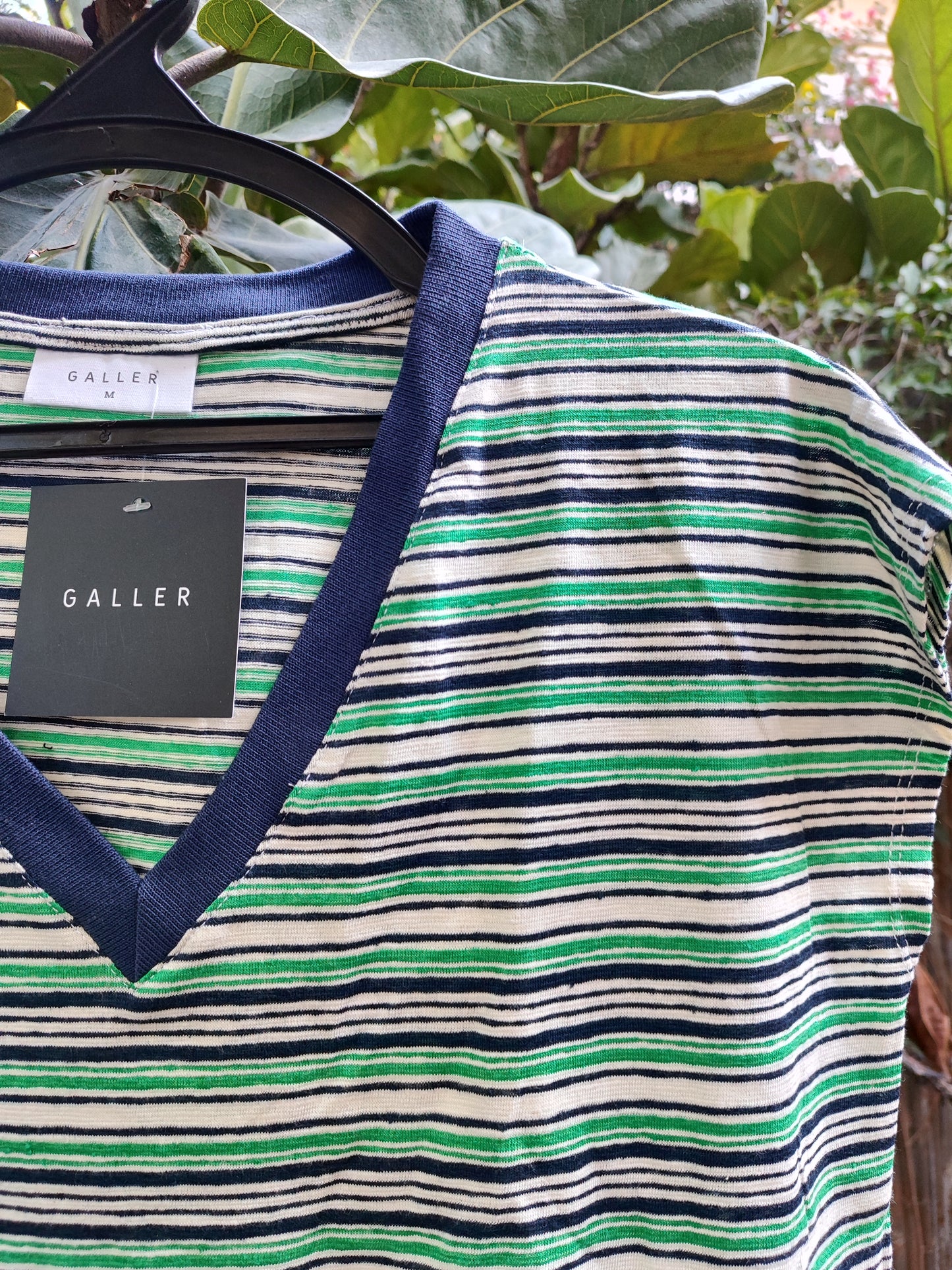 חולצת פסים ירוקה. חדשה. Galler - Image 4 by Galler