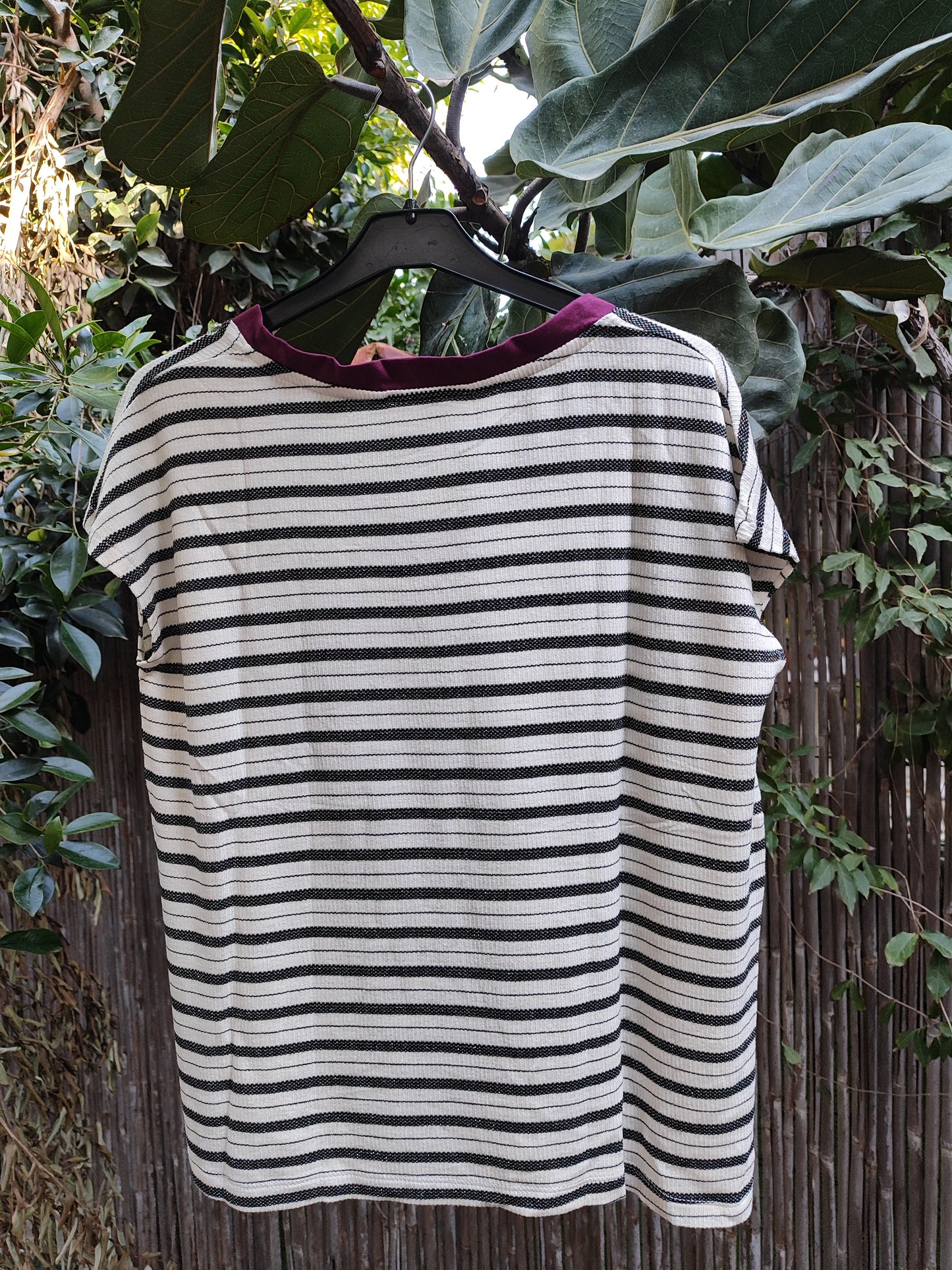 חולצת פסים שחור לבן. חדשה. Galler - Image 3 by Galler