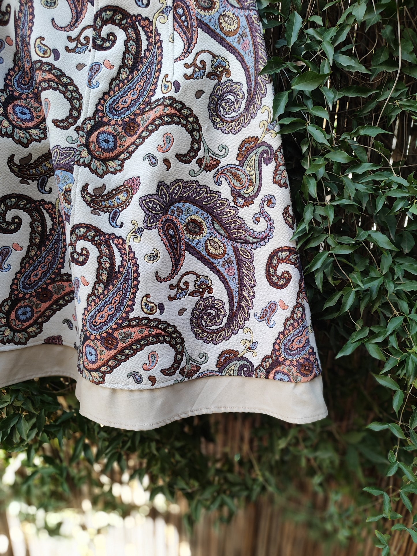 חצאית פייזלי צבעונית על רקע קרם בוהמית עבה בנגיעות זהב - Image 5 by ZARA