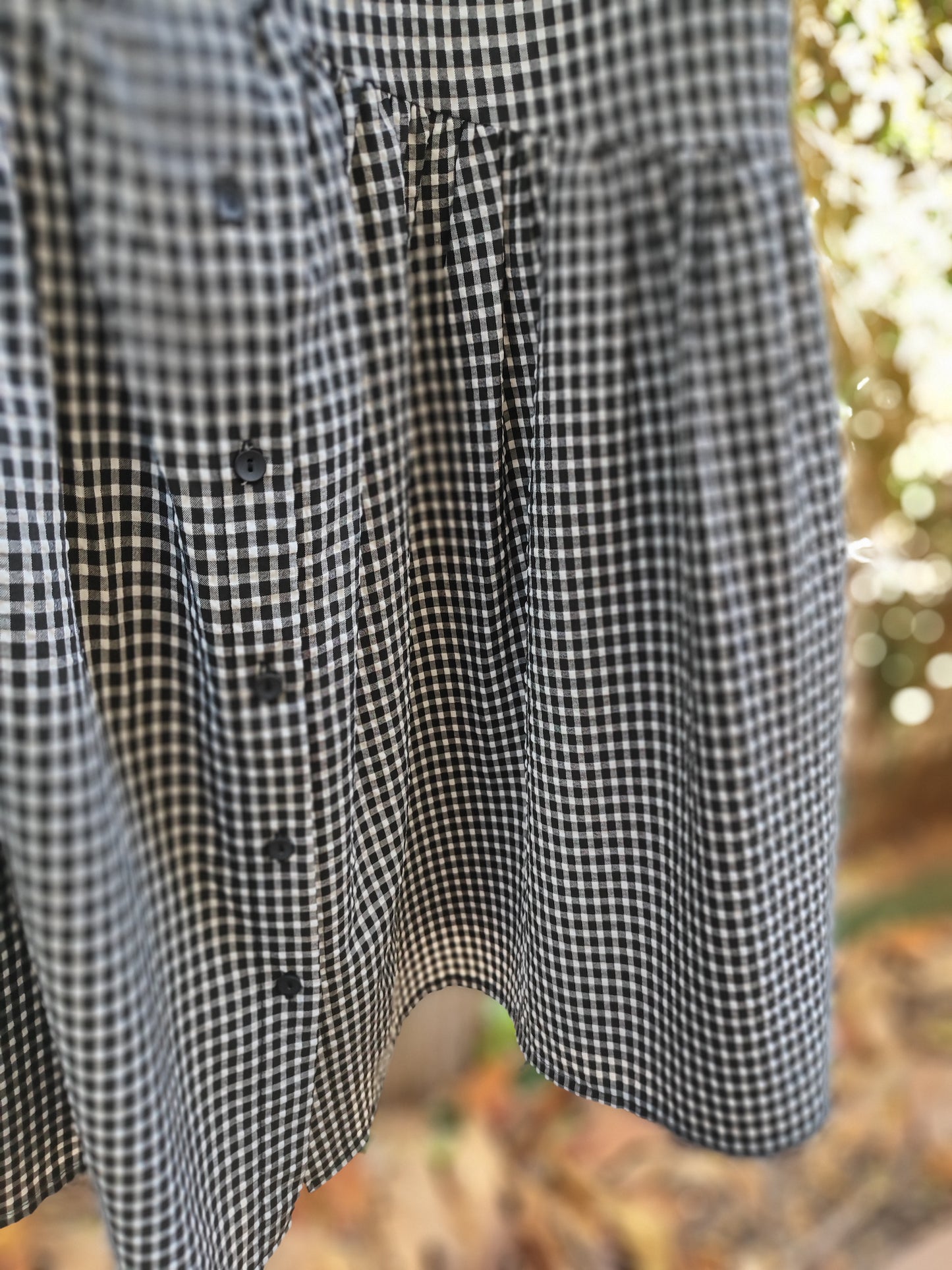 חצאית פקניק שחור לבן מכופתרת מלמלה סופית - Image 3 by Tam1ara