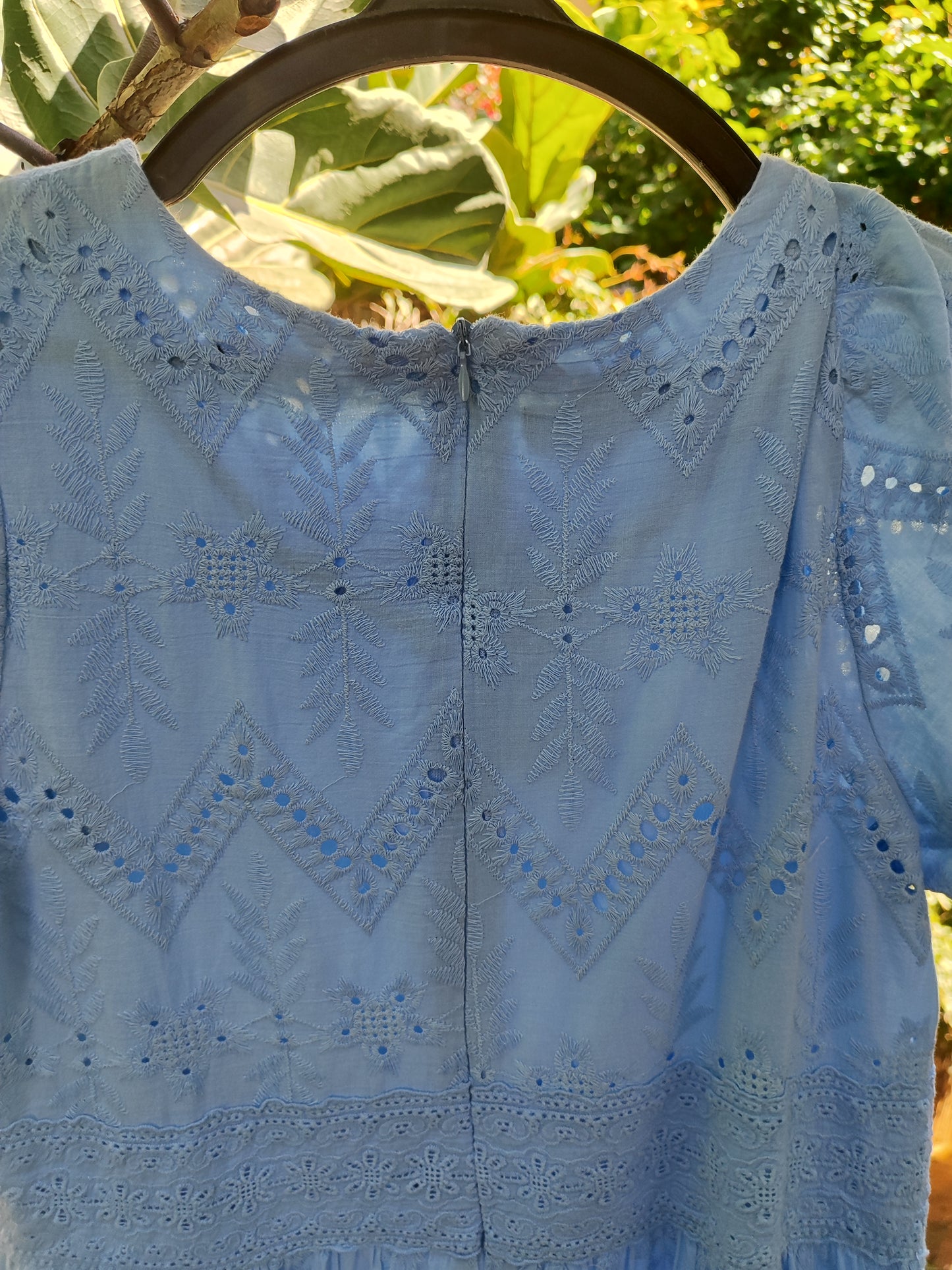 שמלה תכלת רקומה חיננית חגורה מותן מודגשתSeoul - Image 5 by Seoul