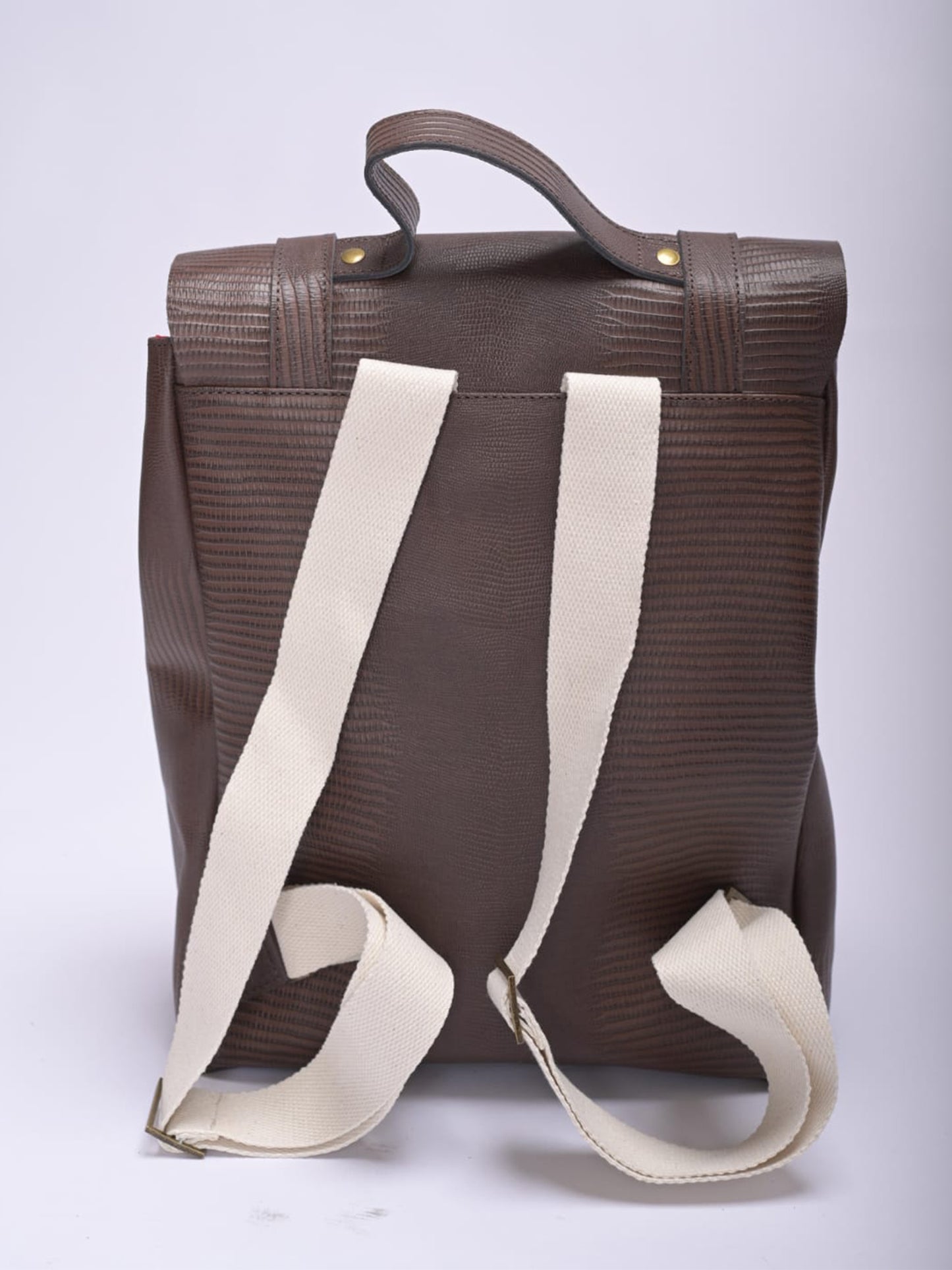 תיק גב הרווארד חום שוקולד