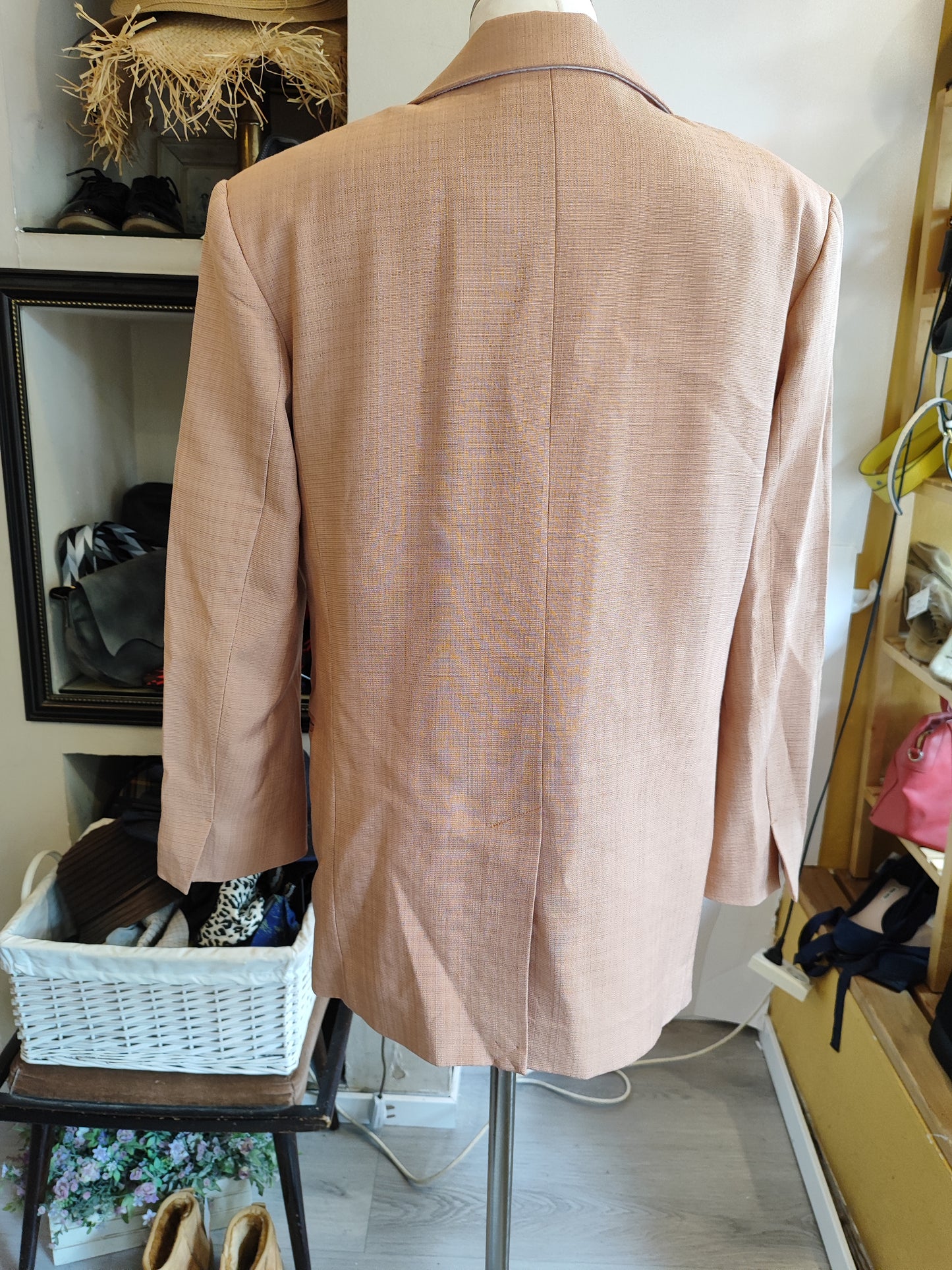 בלייזר אפרסק קלאסי מהמם