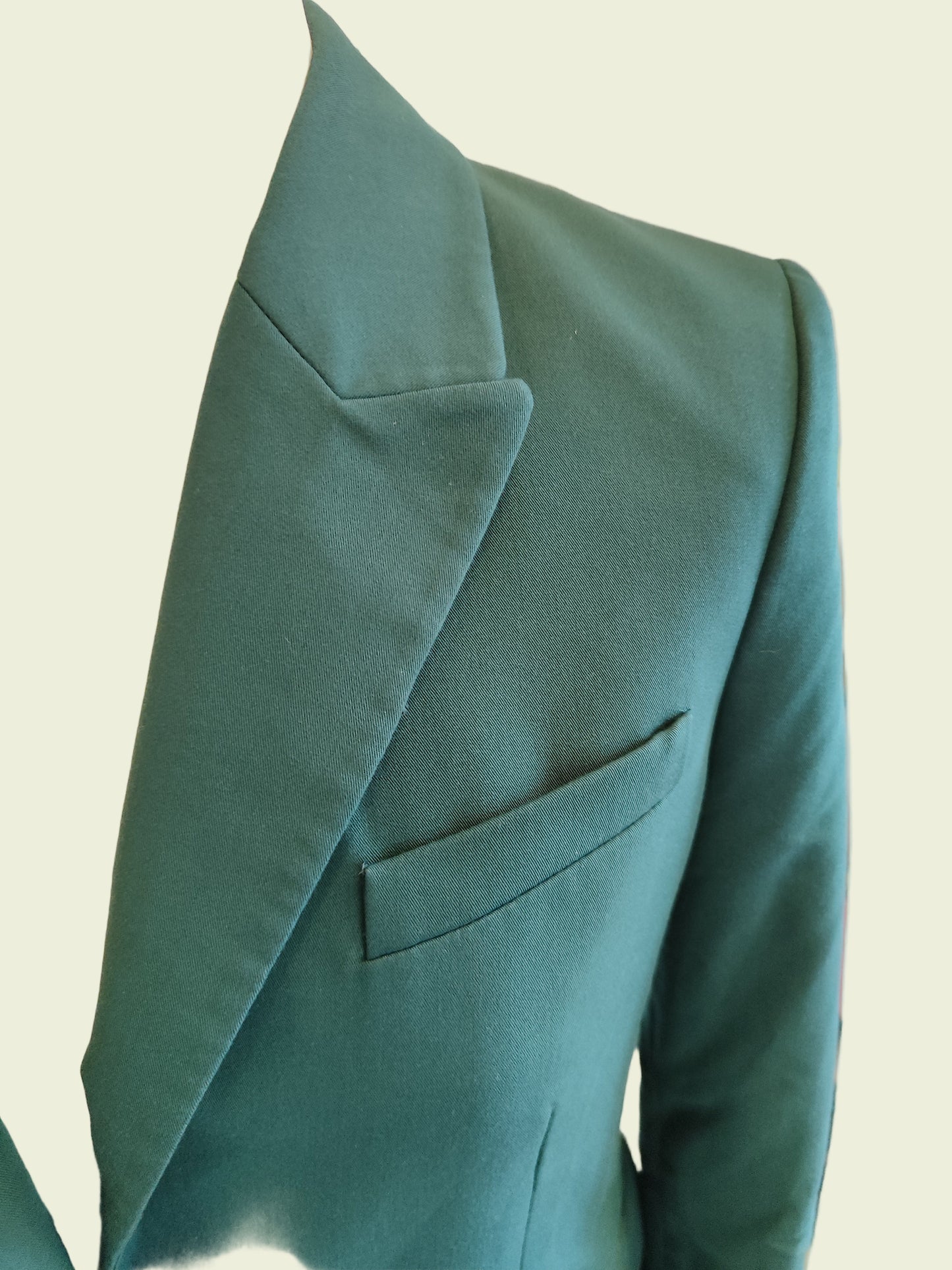 בלייזר ירוק עמוק וקלאסי