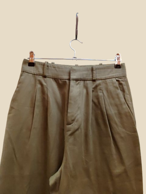 מכנסיי פנסים קלאסים בצבע חאקי