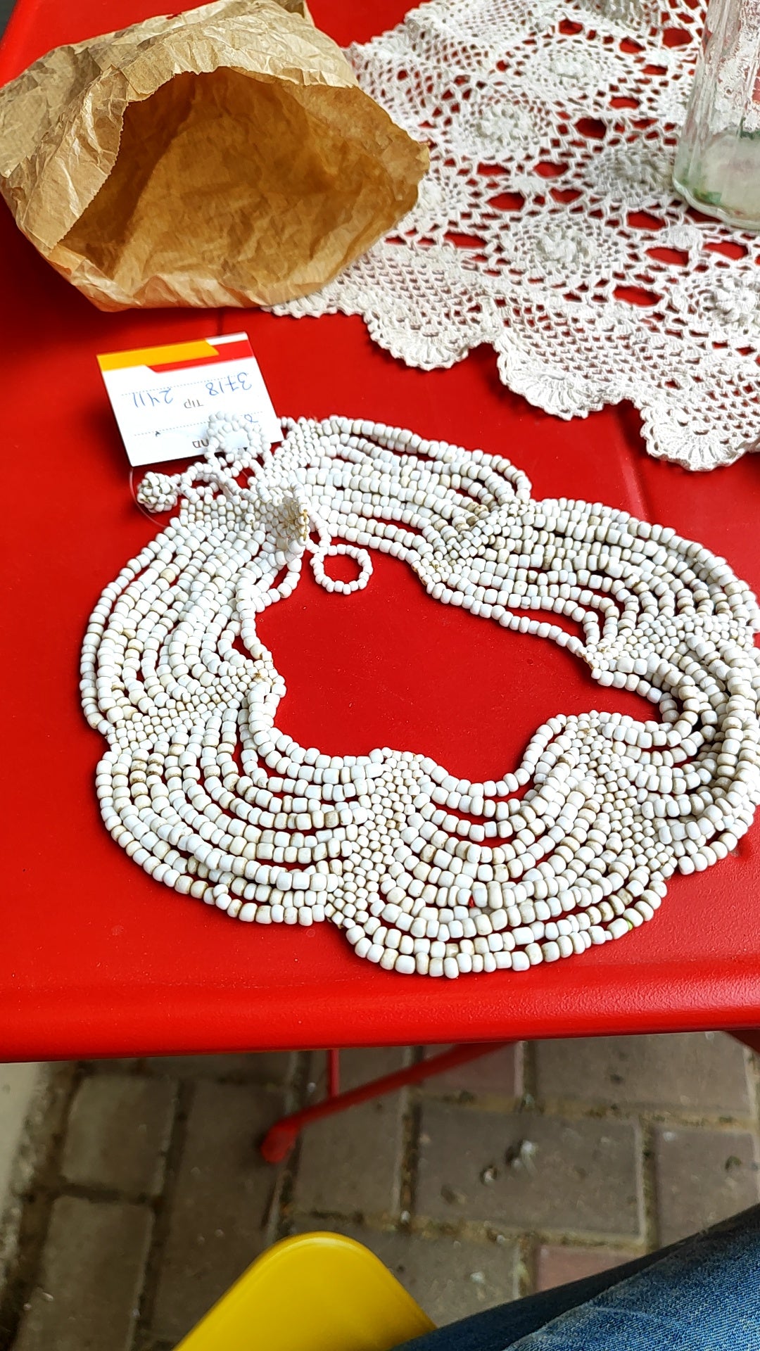 שרשרת חרוזים לבנה נוכחת  - Image 2