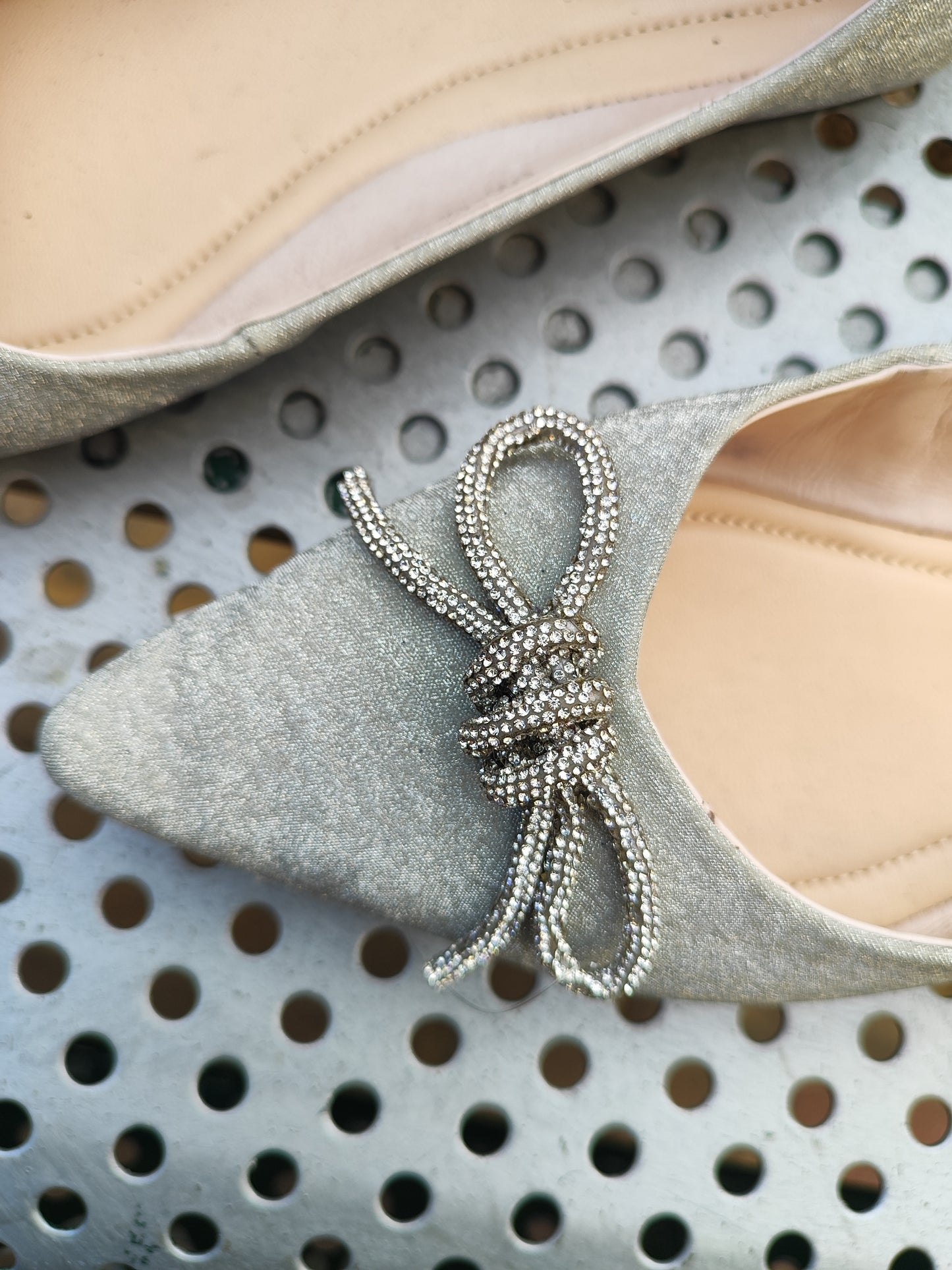 נעלי סנדרליה מוכספת ונוצצות - Image 2 by Diadora