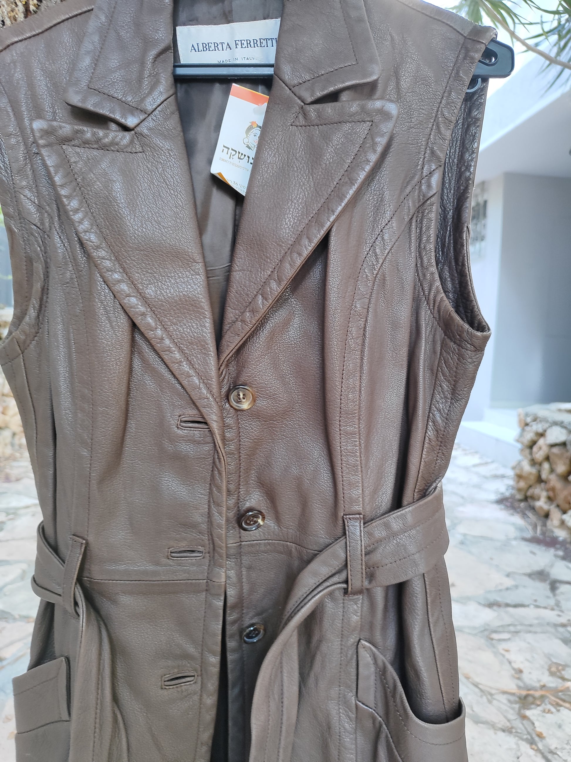 ג'קט עור חום ללא שרוולים מהפנט  - Image 3 by Alberta Ferretti