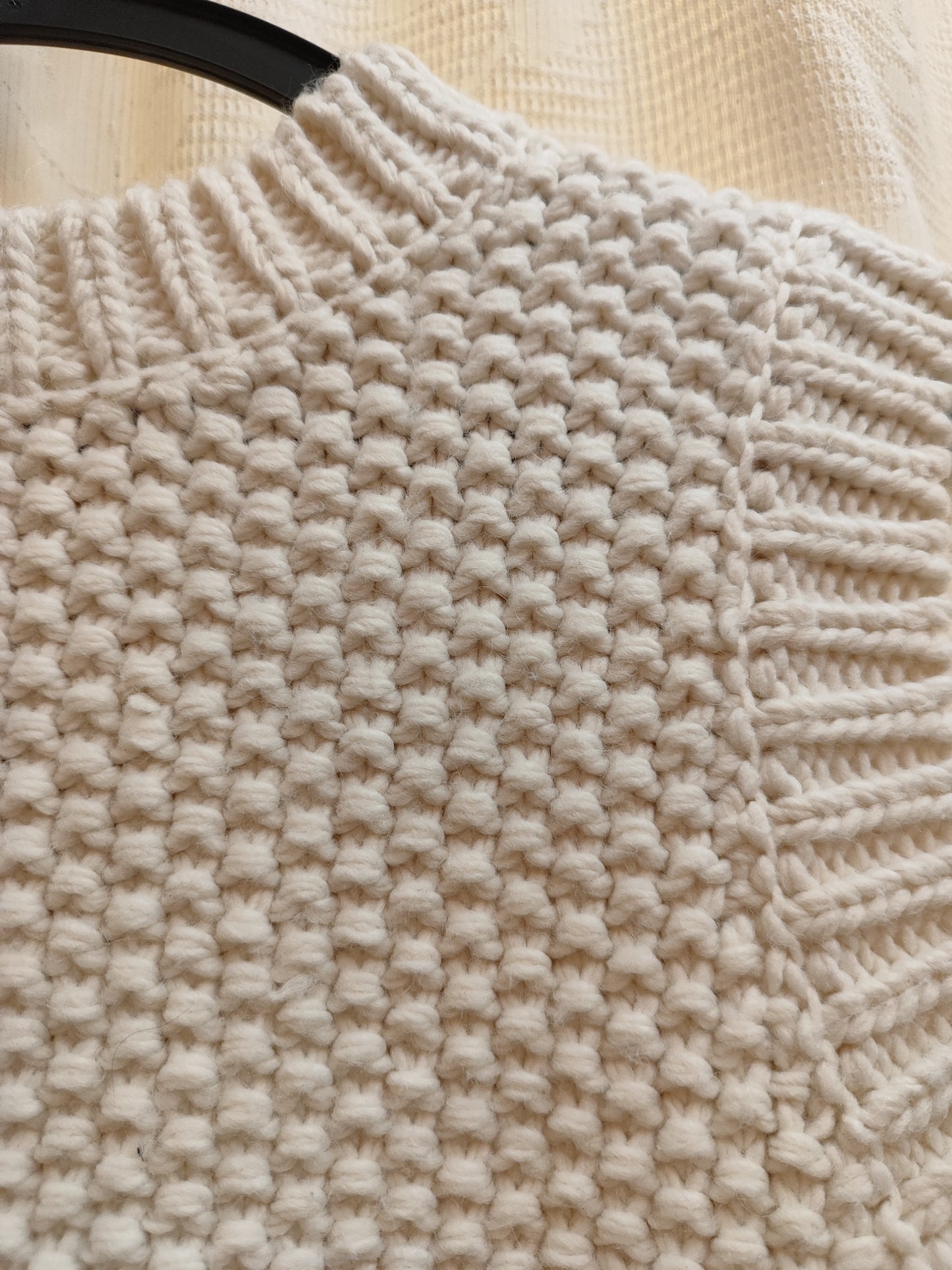 אפודת סריג קרמית מתקתקה  - Image 3