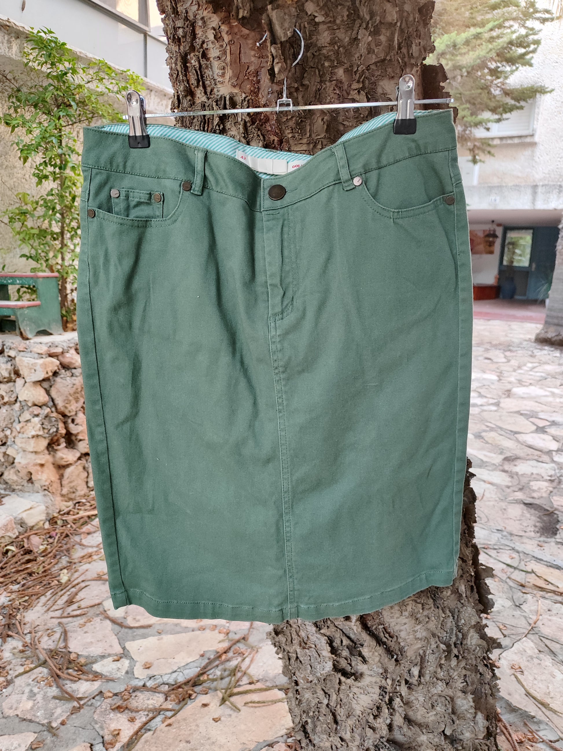 חצאית ירוקה מתוקית  - Size 42