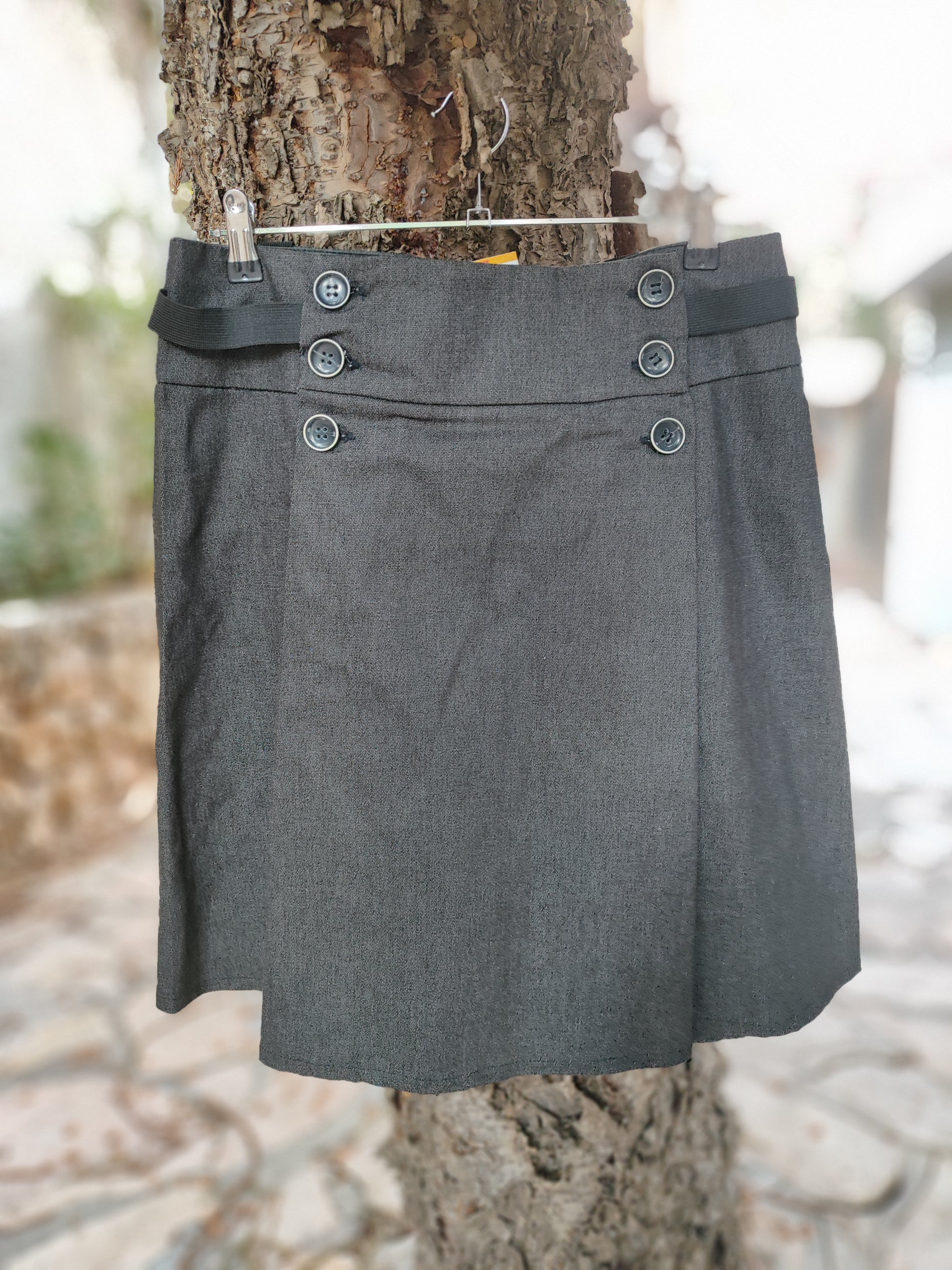 חצאית אפורה בסגנון בריטי - Size 38