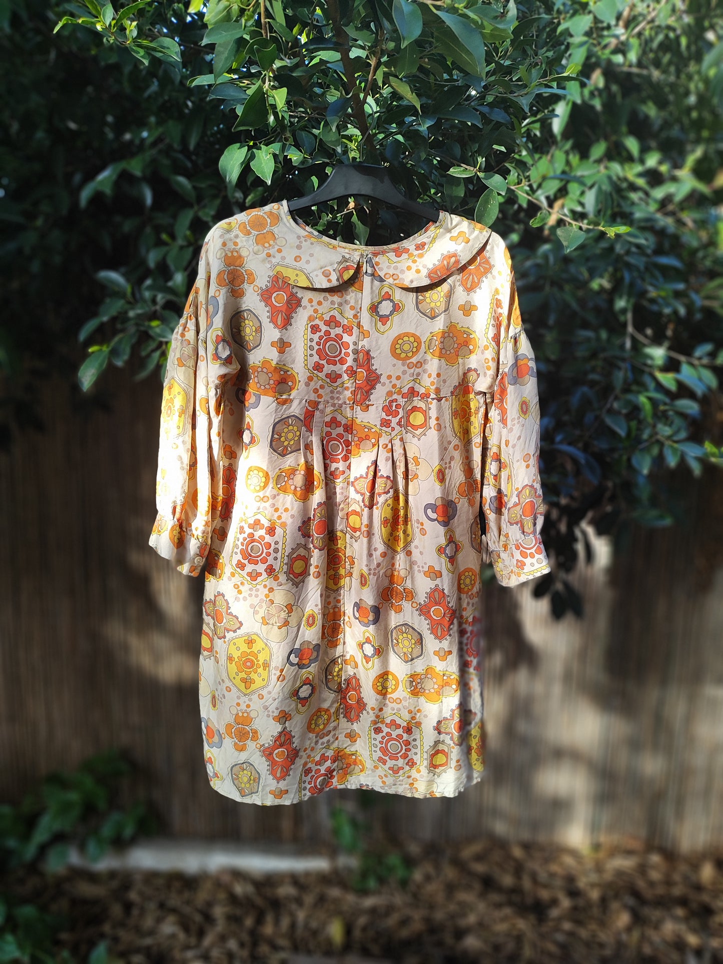 שמלה ונטג' פרחונית בצבעי צהוב כתום - Image 3 by See By Chloe