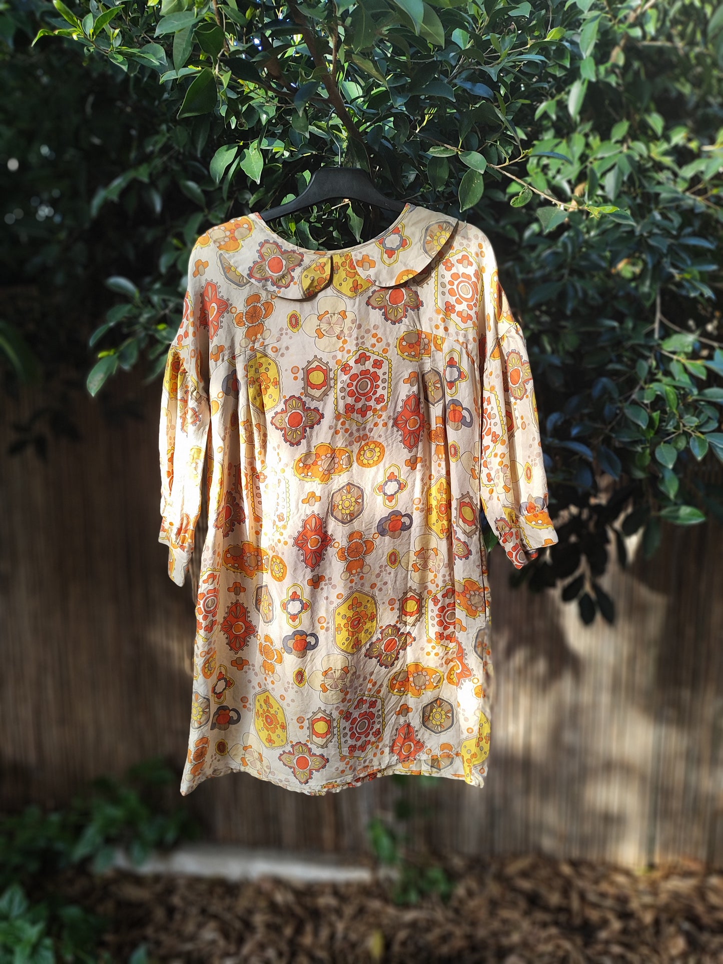 שמלה ונטג' פרחונית בצבעי צהוב כתום - Image 4 by See By Chloe