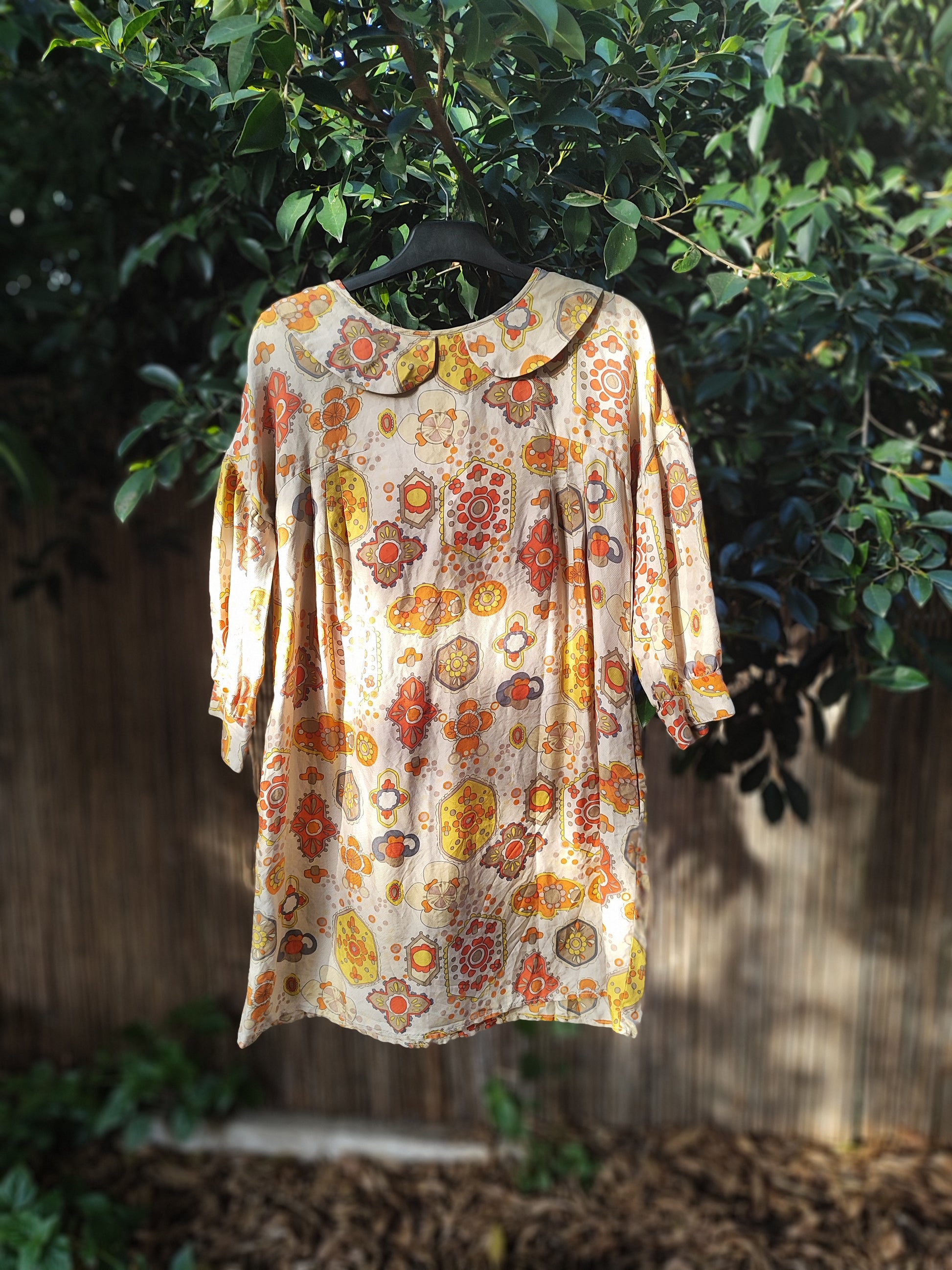 שמלה ונטג' פרחונית בצבעי צהוב כתום - Image 4 by See By Chloe