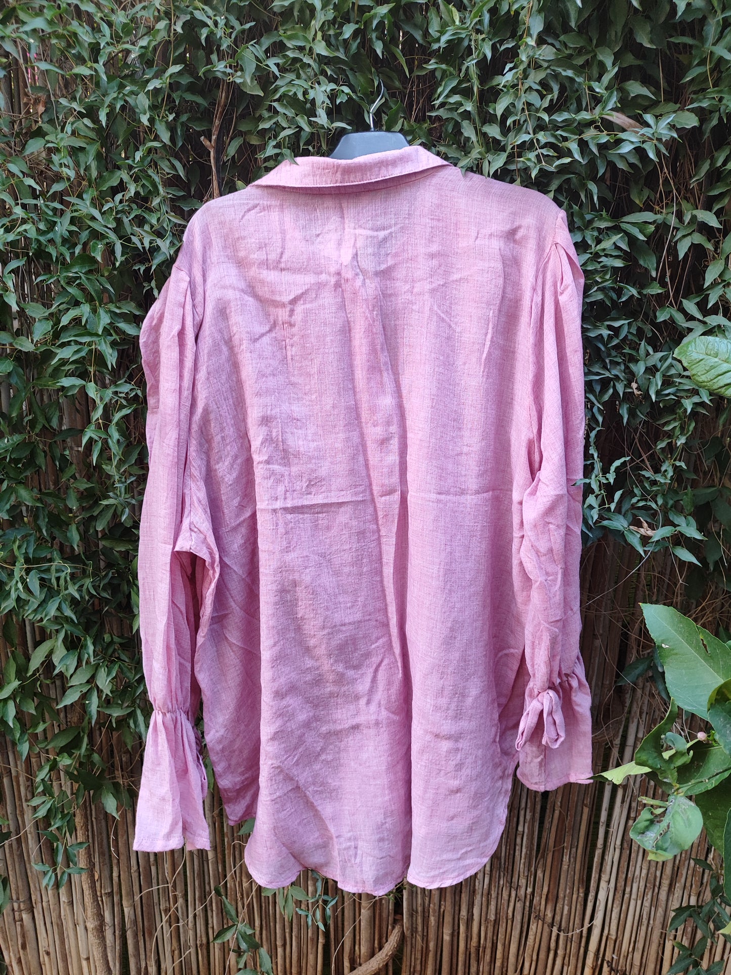 חולצה ורודה מכופתרת בכווצי שרוולים - Image 3 by Duty moti