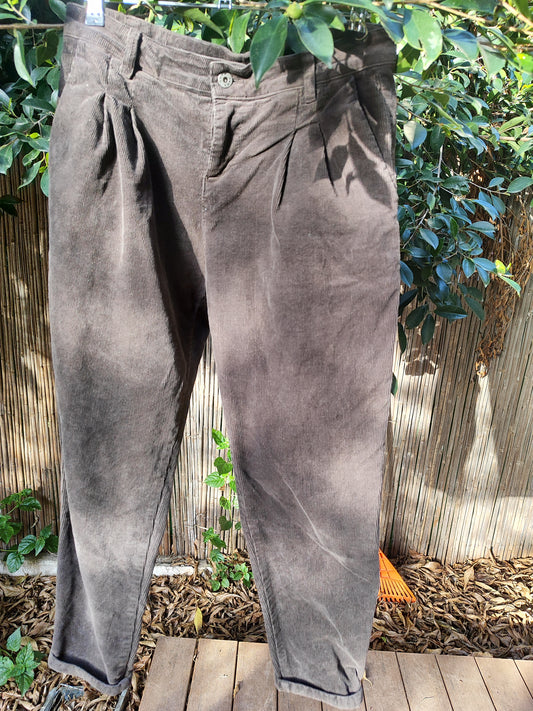 מכנסי קורדרוי חום שוקולד פנסים אופנתי - Size 38-40