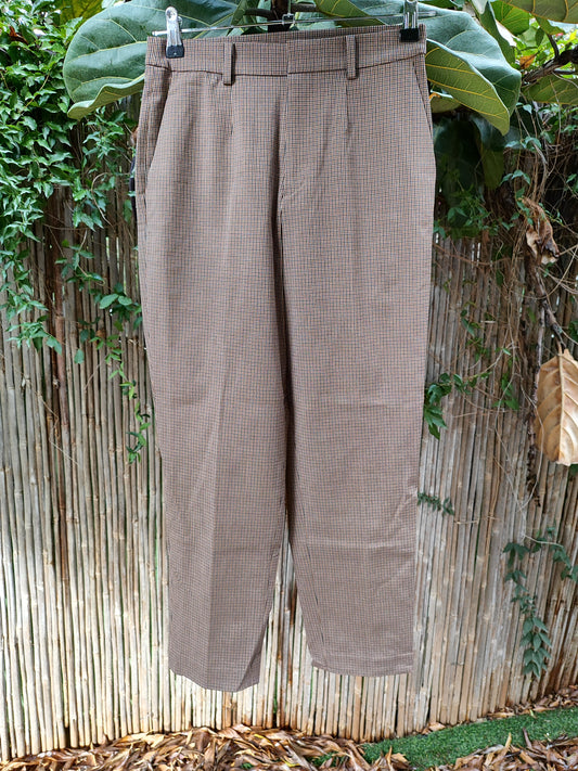 מכנסיים משובצים בגווני חום קלאסים by יוניקלו - Size S