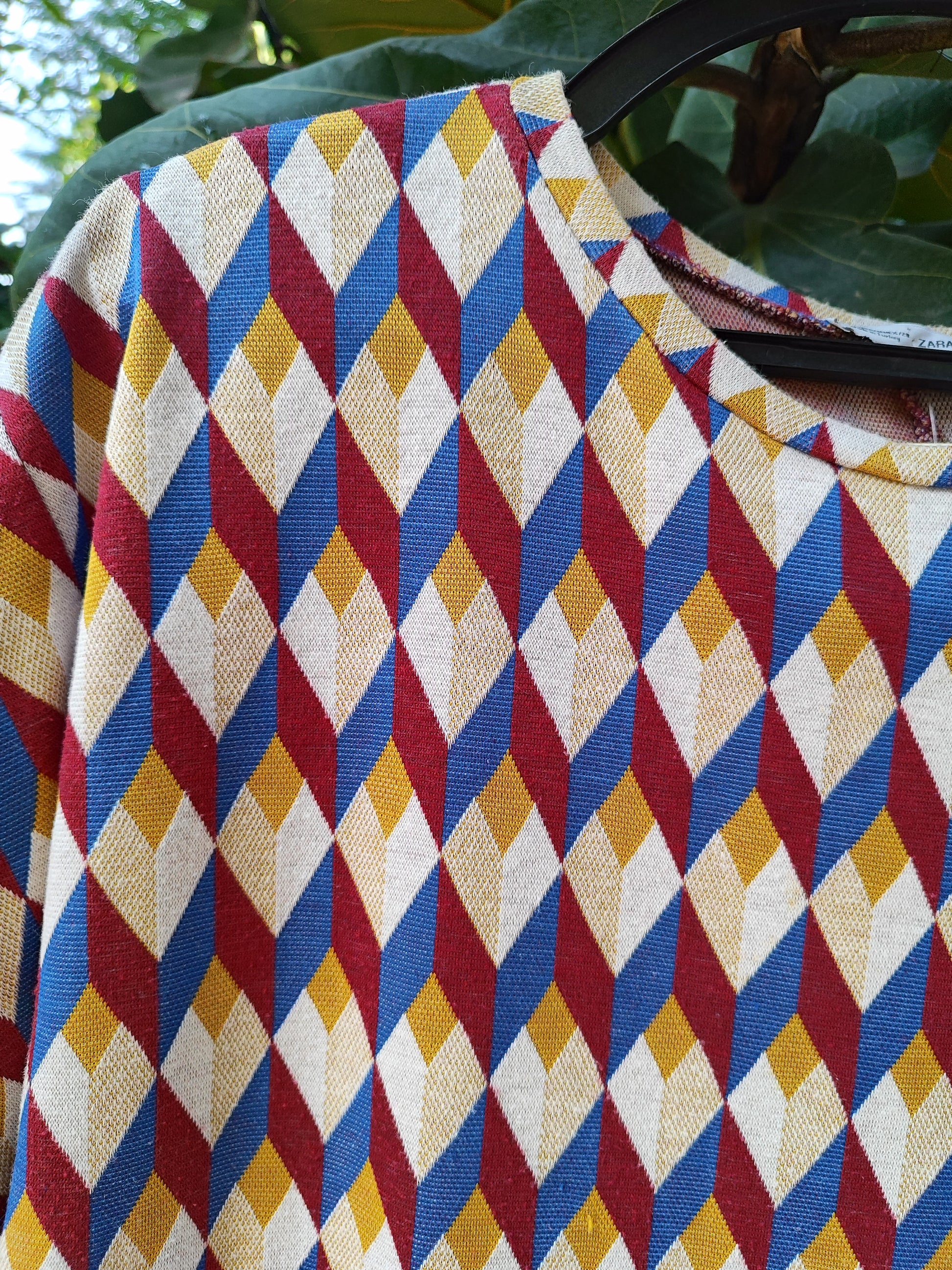 שמלת גיאומטרית בגוונים כחול חרדל בורדו by Zara - Size M