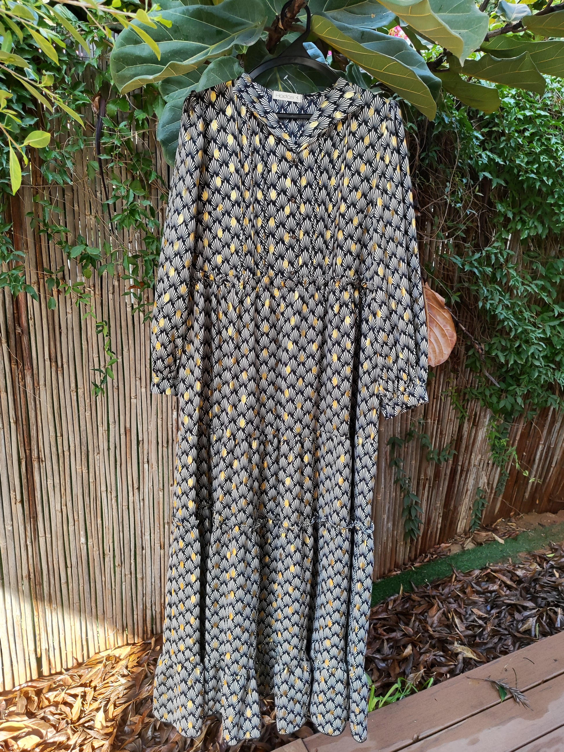 שמלת הדפס נוצות טווס בנגיעות זהב - Image 7 by Hadas