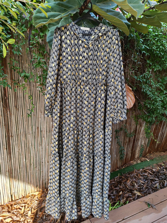 שמלת הדפס נוצות טווס בנגיעות זהב - Image 7 by Hadas