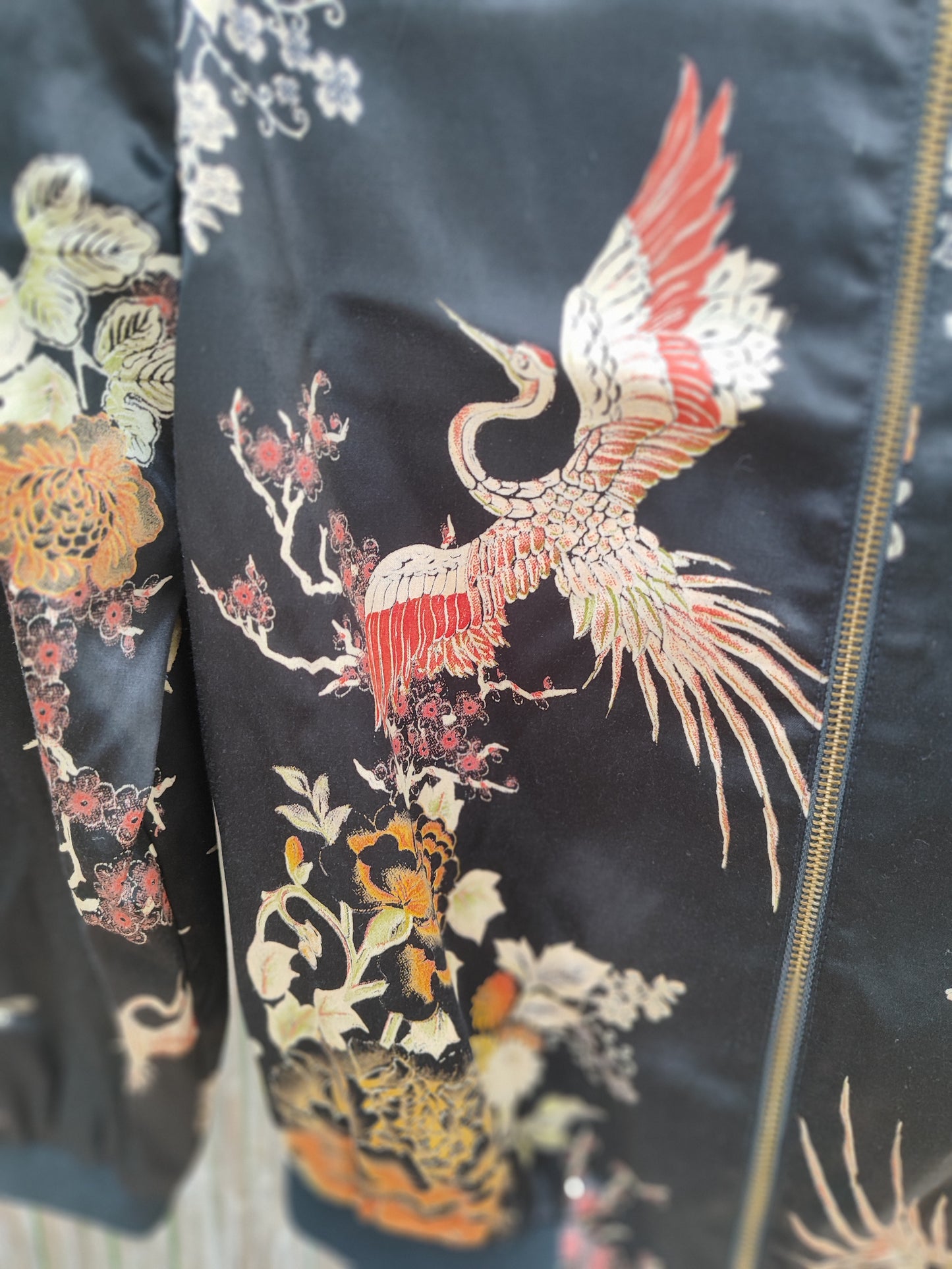 ז'קט מבריק עטור בעגורים בסגנון היפני  - Image 5 by Sabina