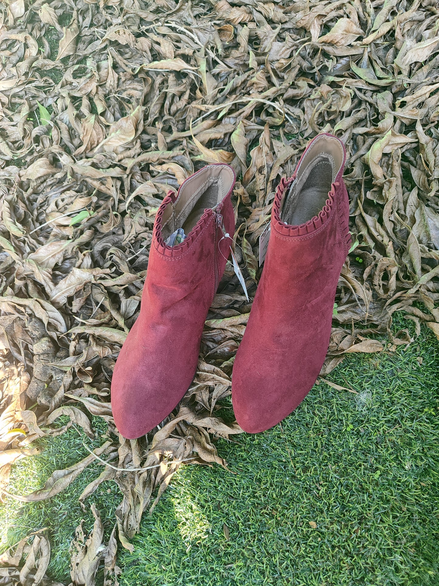 מגפונים בצבע דובדבן בשוליים מקופלים ועקבון - Image 6