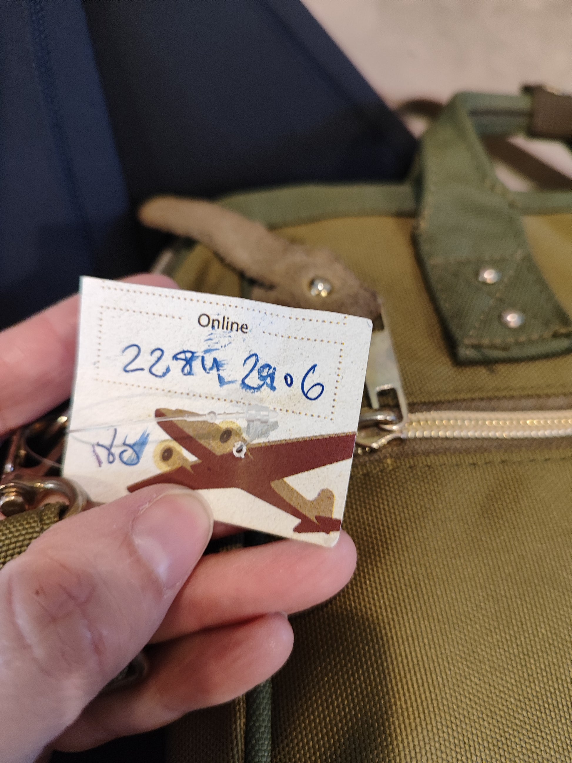 תיק צד ירוק שיקי - Image 4 by anello