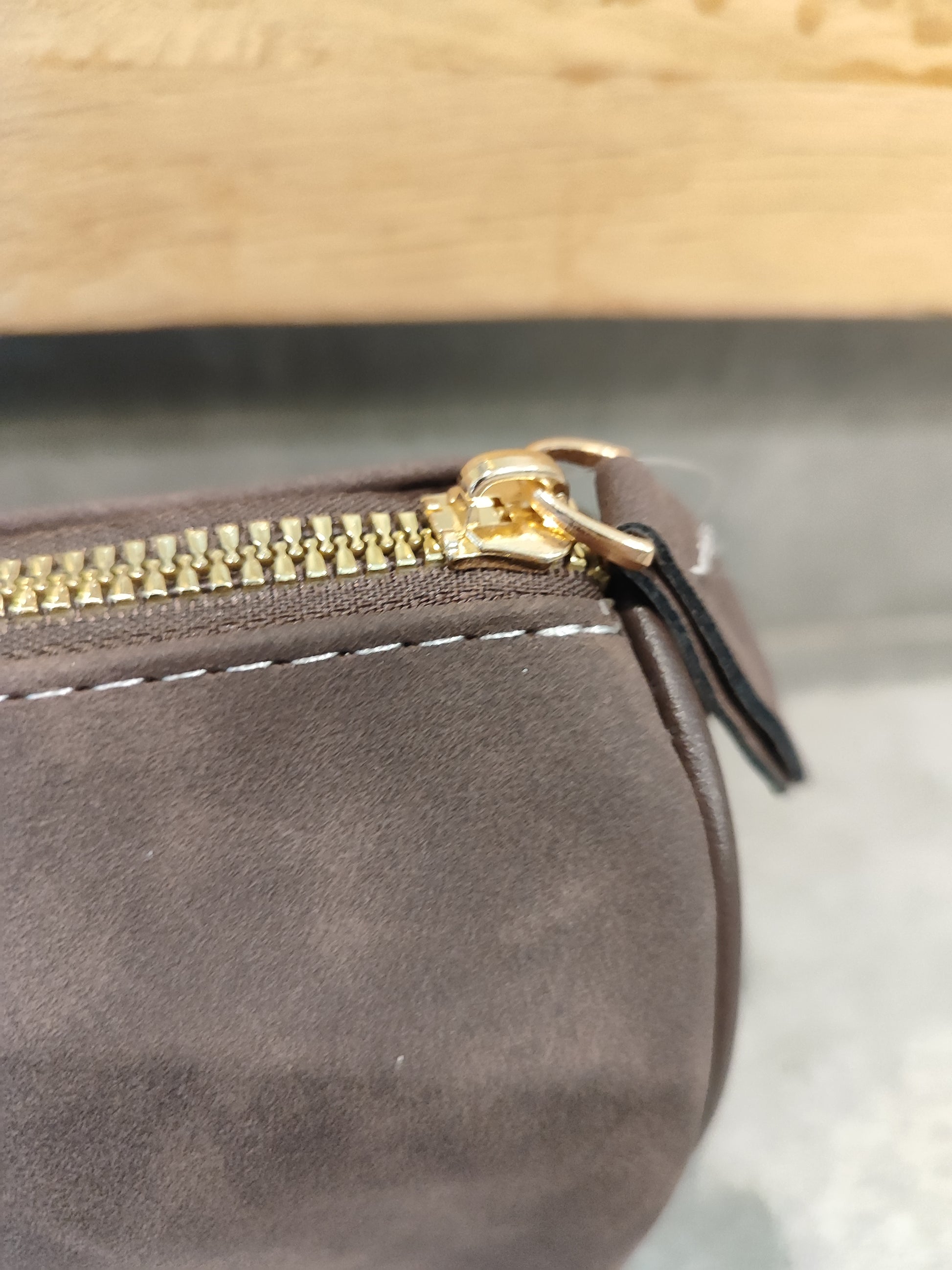 תיק חום כתף קטן מינימליסטי  - Image 3