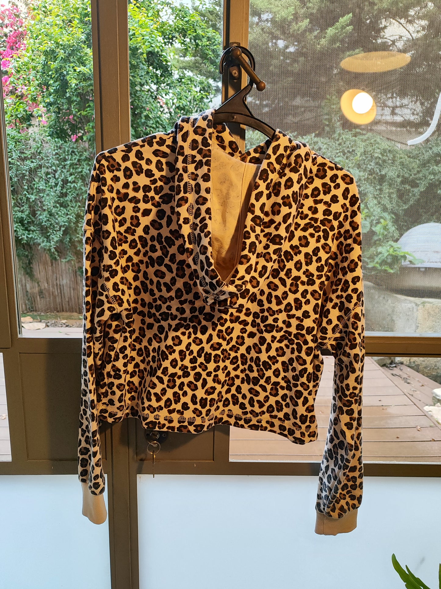 קפוצ'ון מנומר קצר באורך  - Image 3 by Stradivarius