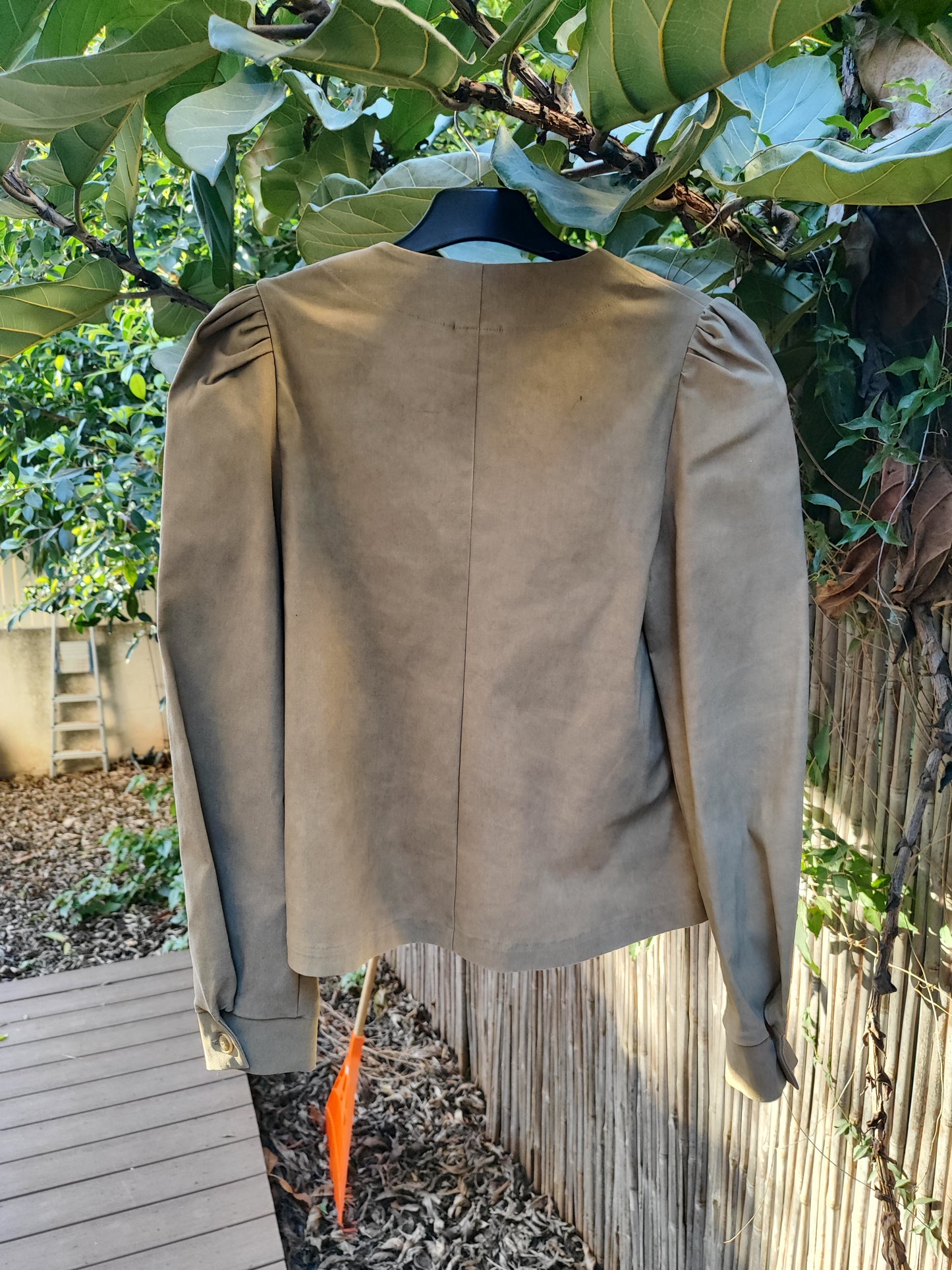 ז'קט מוקה פתוח בצווארון משולשים  by MR - Size S-M