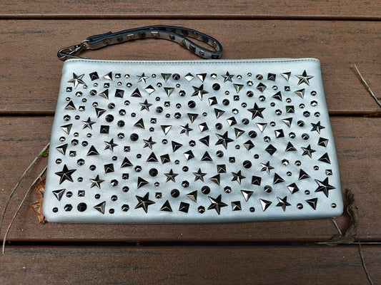 תיק קלאץ' כסוף בכוכבים מםוזרים by טופ טן  - Size One Size