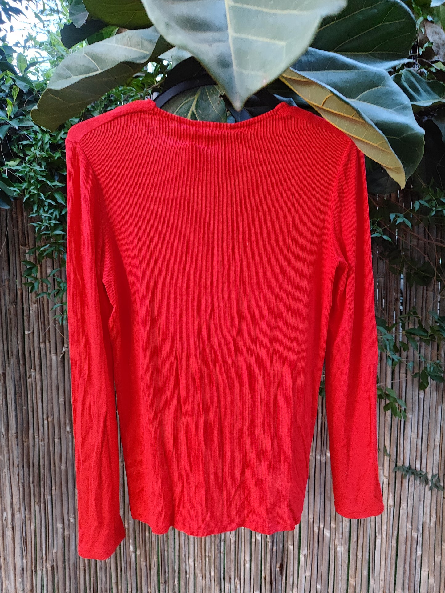 חולצה אדומה קלאסית בוי עמוק by MNG - Size S