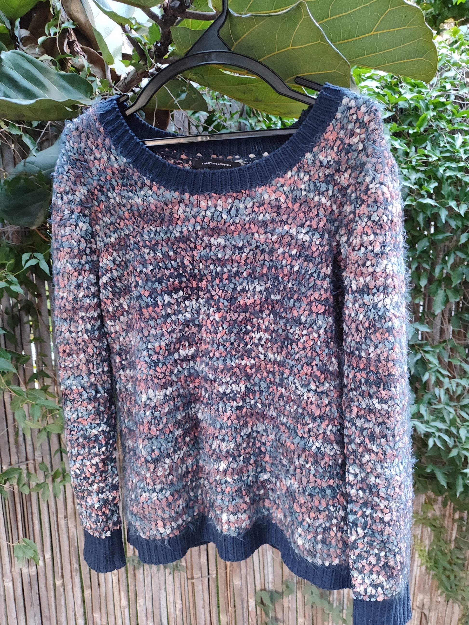 סוודר בצבעים רכים נעים ורך - Image 4 by Twentyfourseven