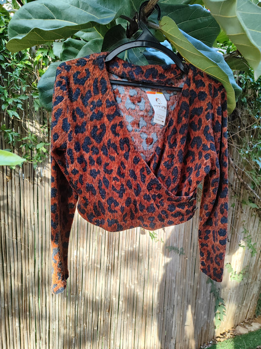 חולצה במראה סריג מעטפת נמרית  - Image 3