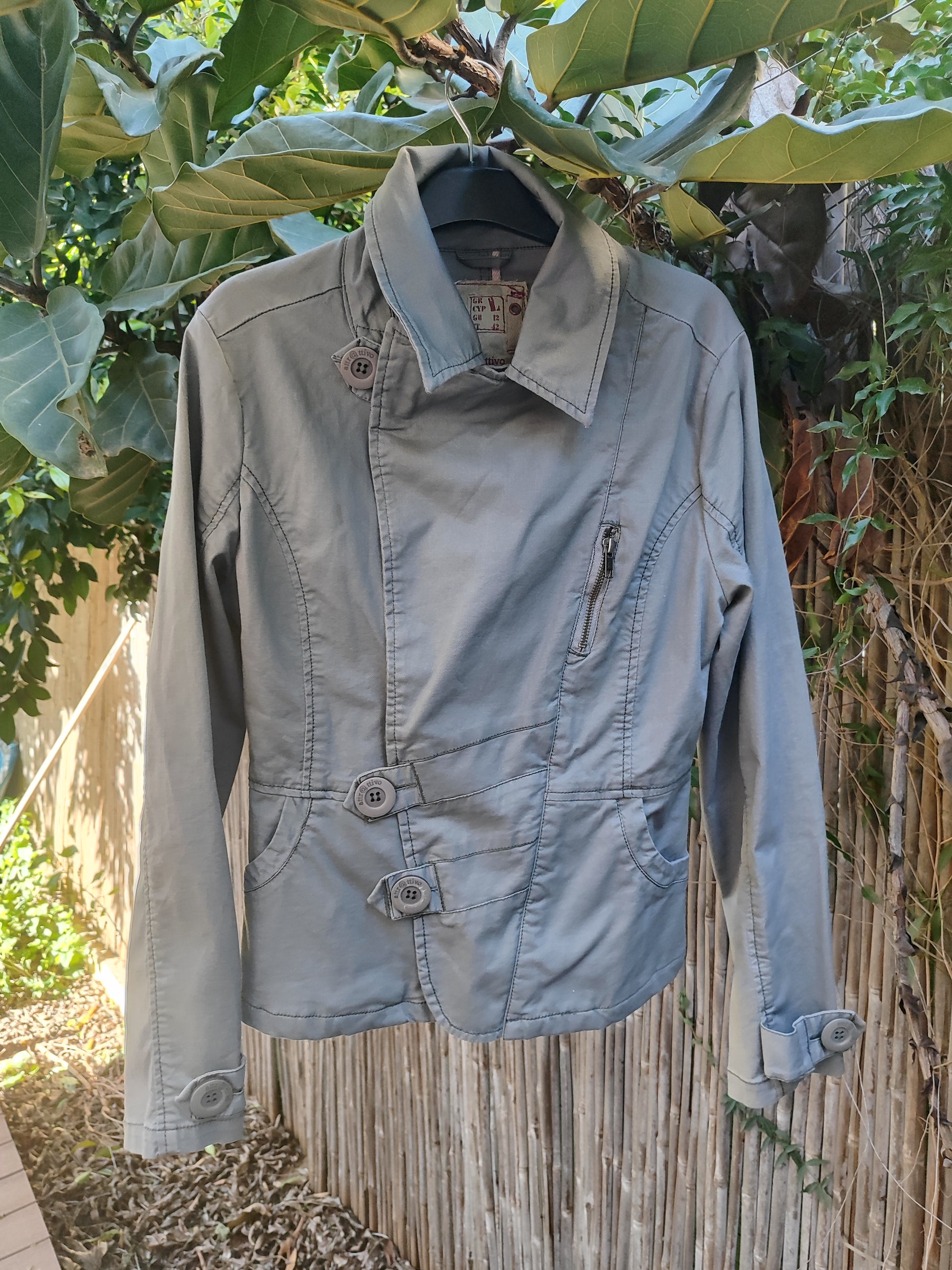 ז'קט אופנועים מבד באפור כפתורי ענק by Atrrattivo (ספרדי יוקרתי)  - Size M