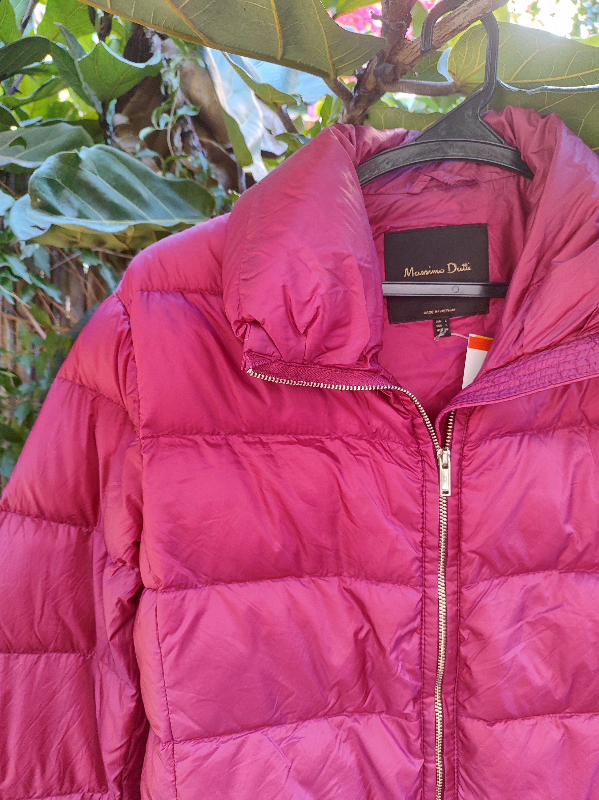 מעיל פוך דובדבן מחמם by Massimo Dutti - Size S-M