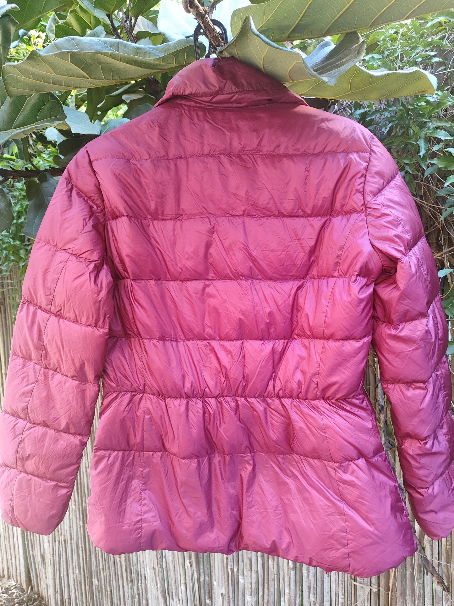 מעיל פוך דובדבן מחמם - Image 3 by Massimo Dutti