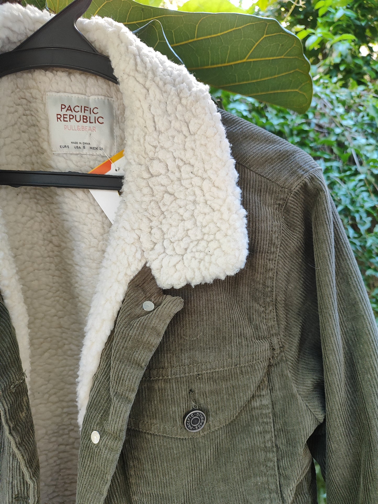 ג׳קט קורדרויי ירוק חאקי פרוותי פנימי  - Image 4 by Pacific Republic