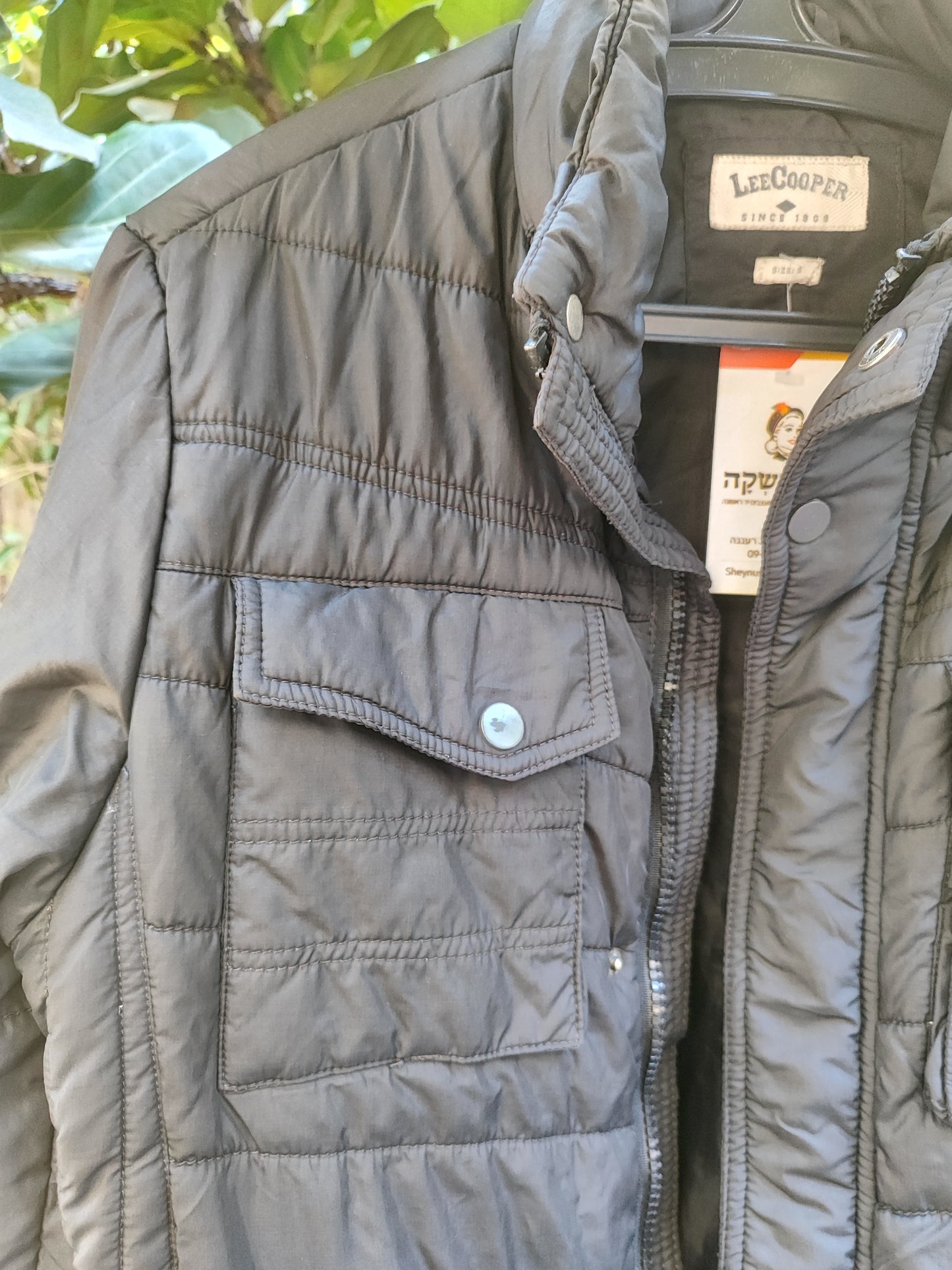 מעיל פוך שחור בכיסים בכל הכוונים by Lee Cooper - Size M