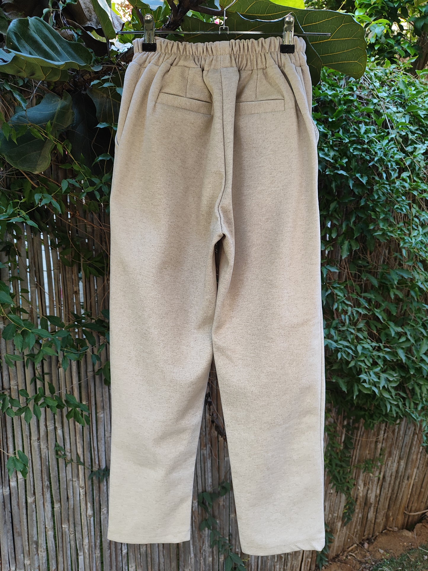 מכנסיים חמימים בקרם בפס מחלק - Image 3