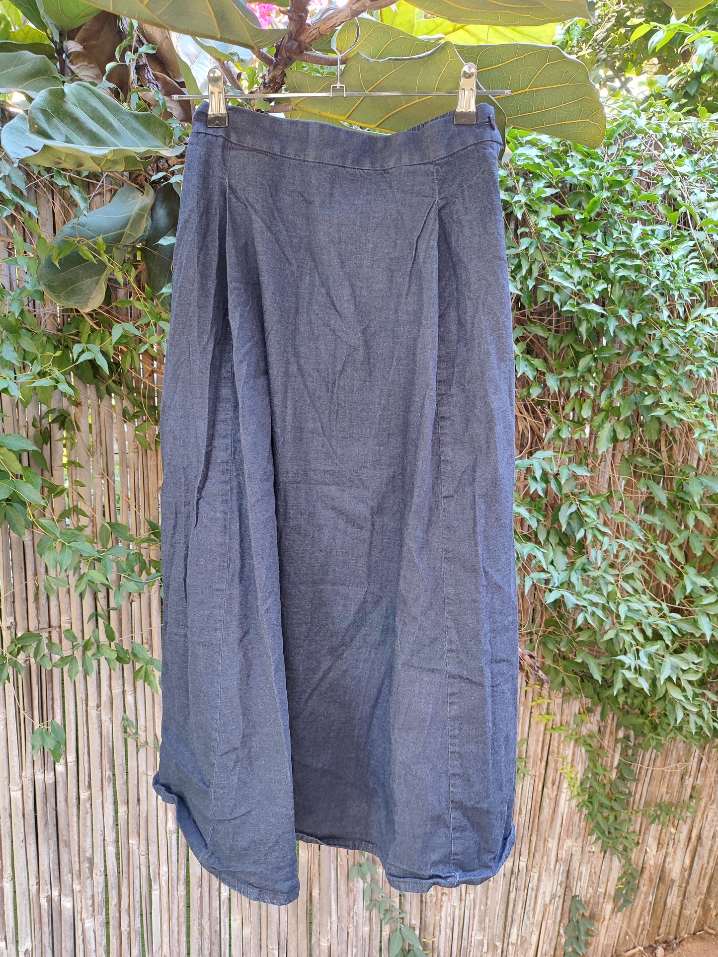 חצאית ג'ינס בפנסים וחגורת גומי אחורית - Image 4