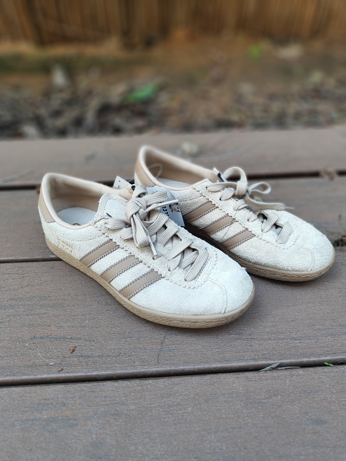 נעלי אדידס סמבה במראה מלוכלך במוקה - Image 3 by Adidas